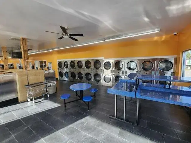 Megawash Laundromat #2 - Image 4