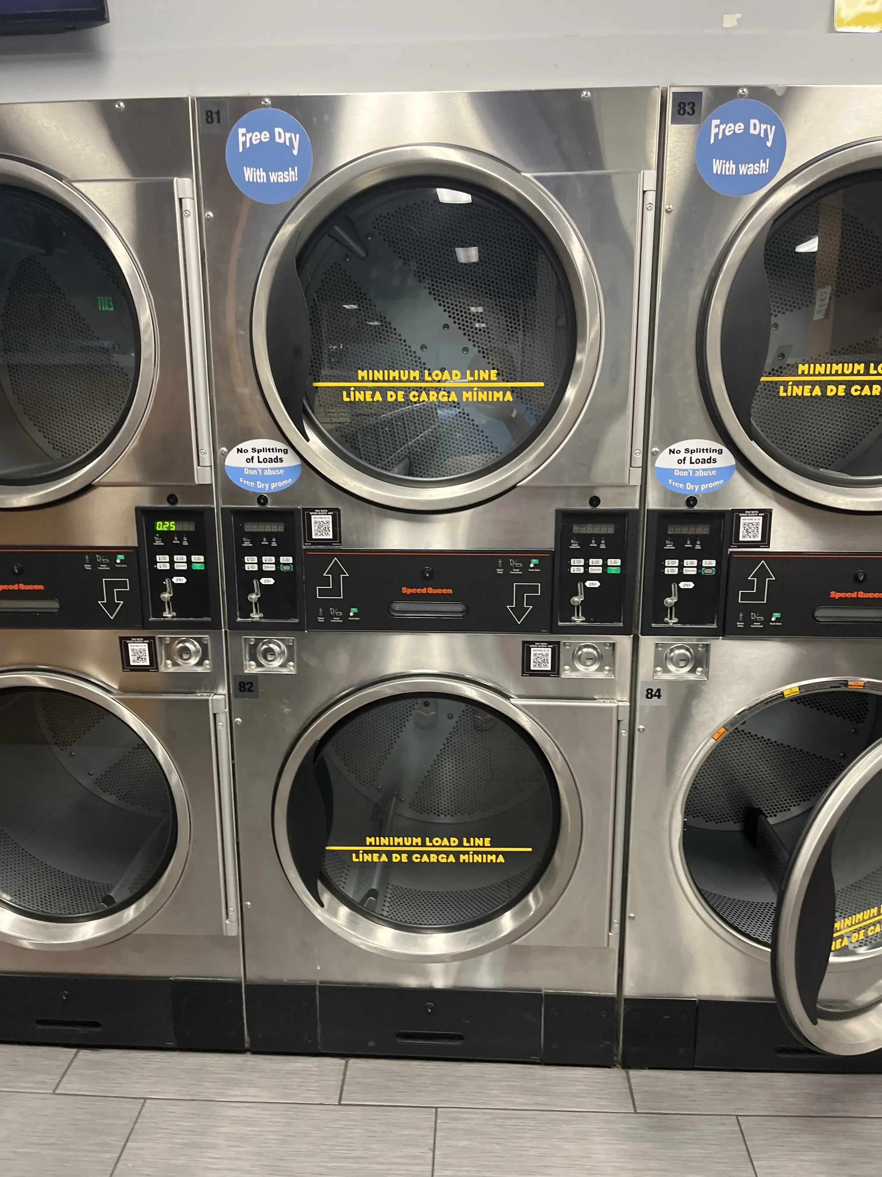 MegaWash Laundromat thumbnail 10