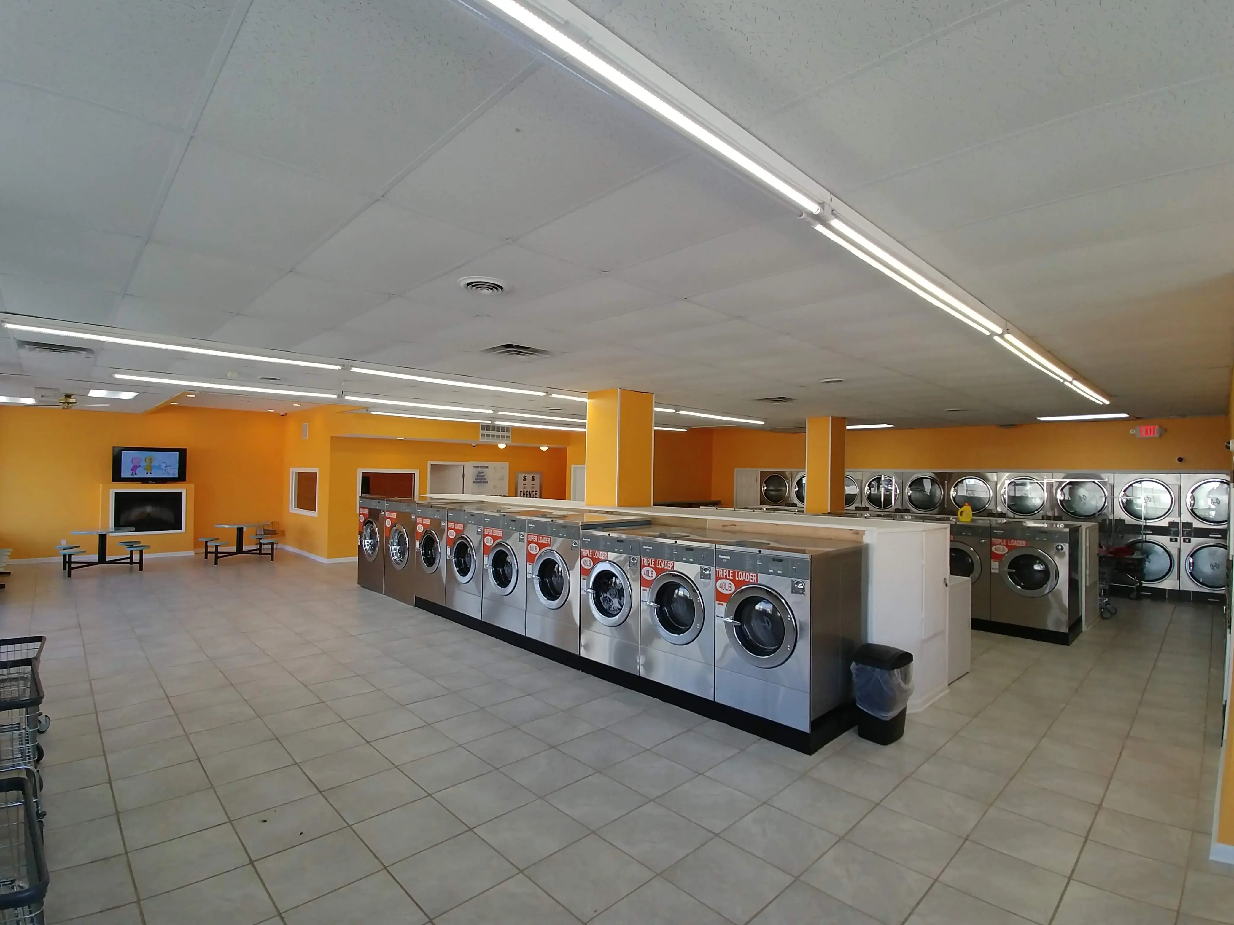 MEGAWASH LAUNDROMAT thumbnail 17