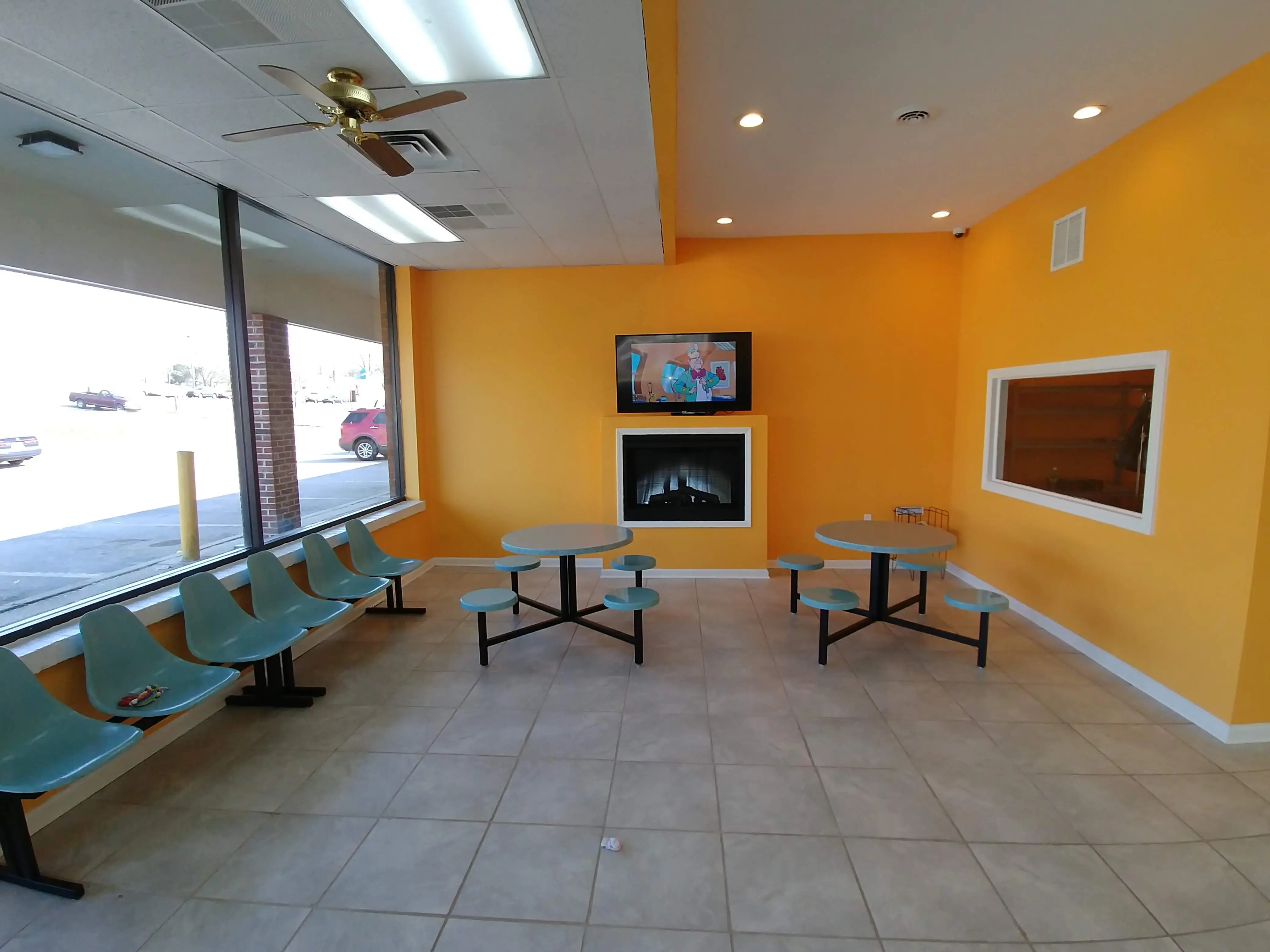 MEGAWASH LAUNDROMAT - Image 3