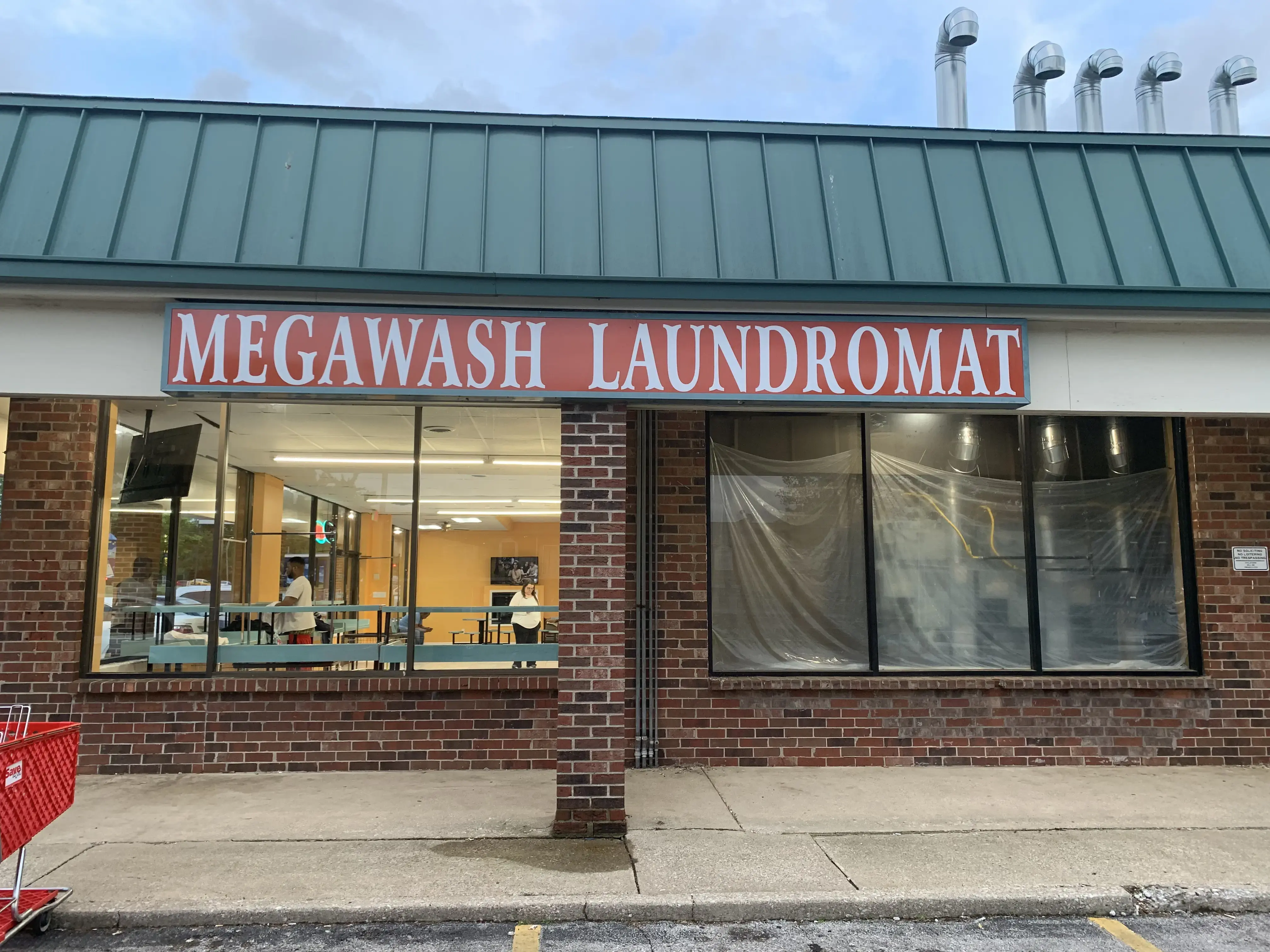 MEGAWASH LAUNDROMAT - Image 2