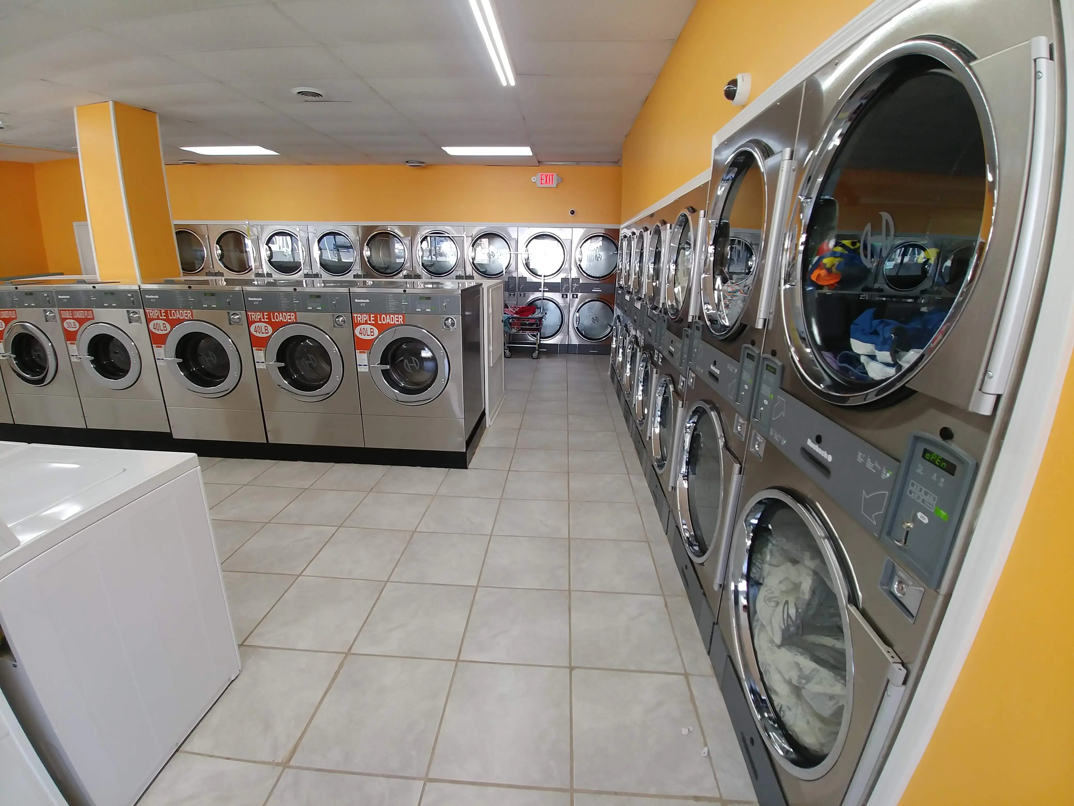 MEGAWASH LAUNDROMAT - Image 18