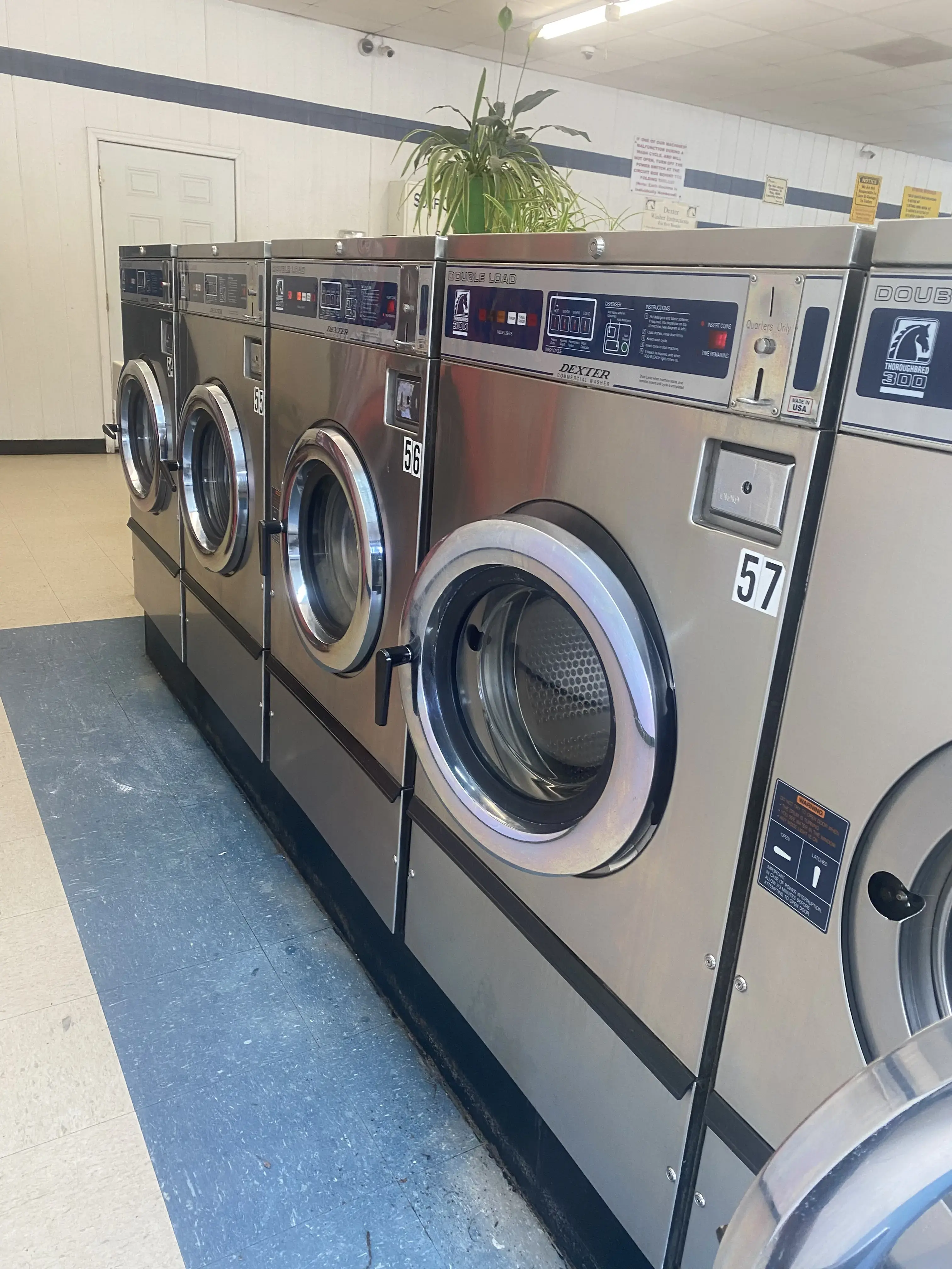 Meis Coin Laundry - Image 9