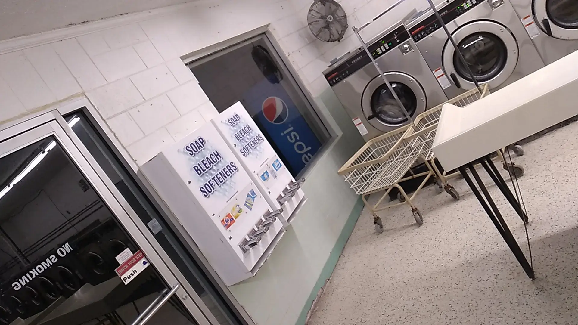 Melissa's Coin Laundry thumbnail 17
