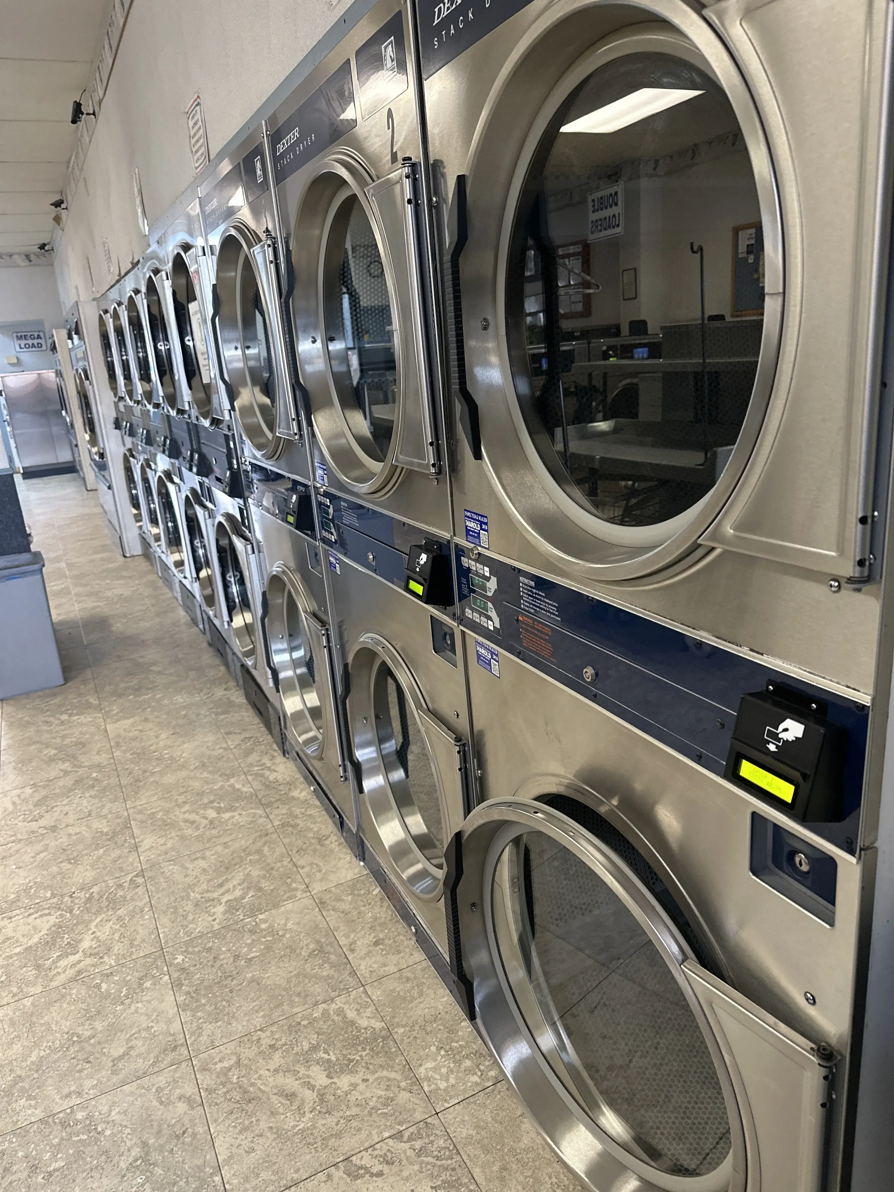 Mellett Plaza Laundry Express thumbnail 1