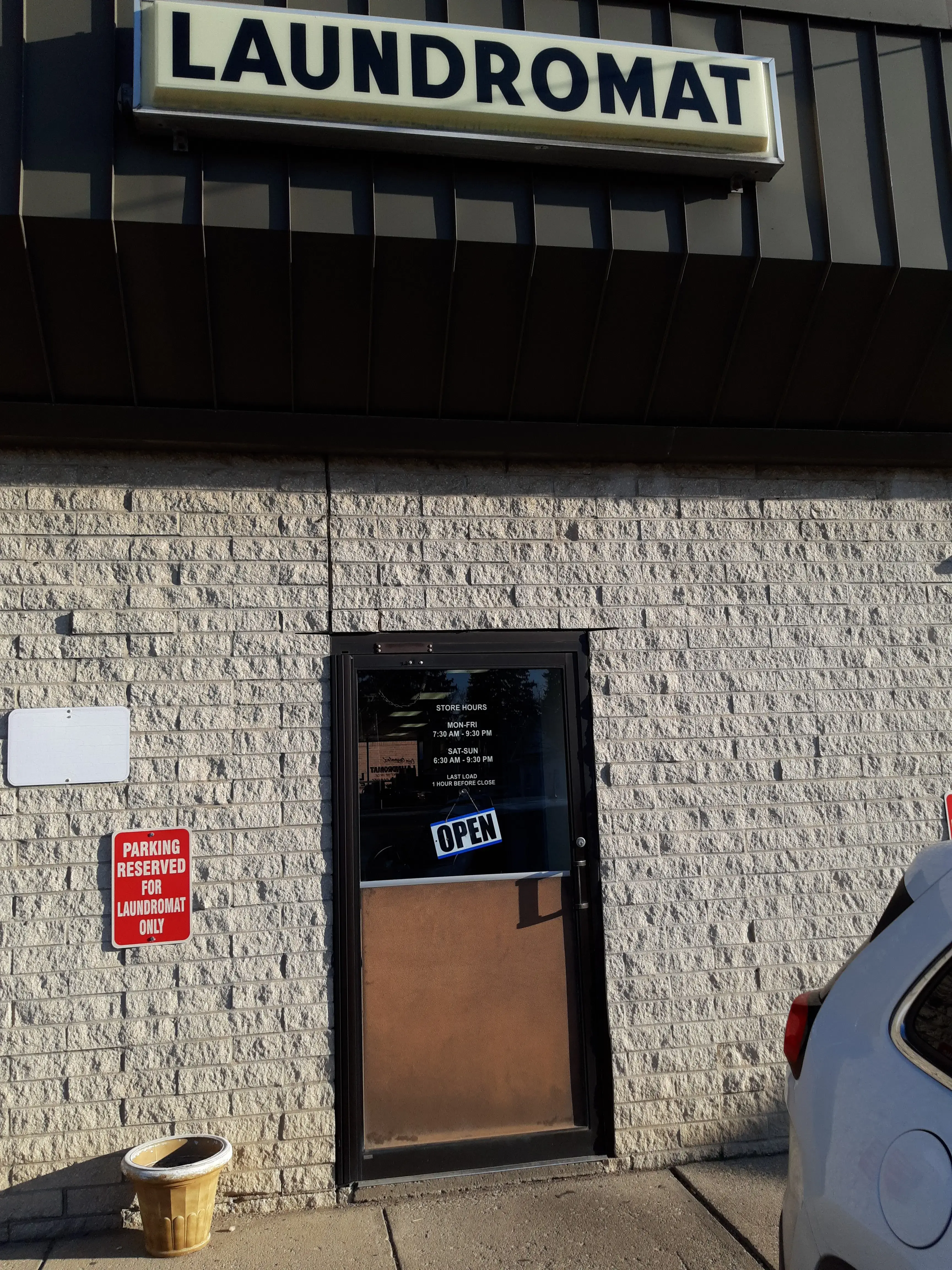Mellett Plaza Laundry Express thumbnail 20