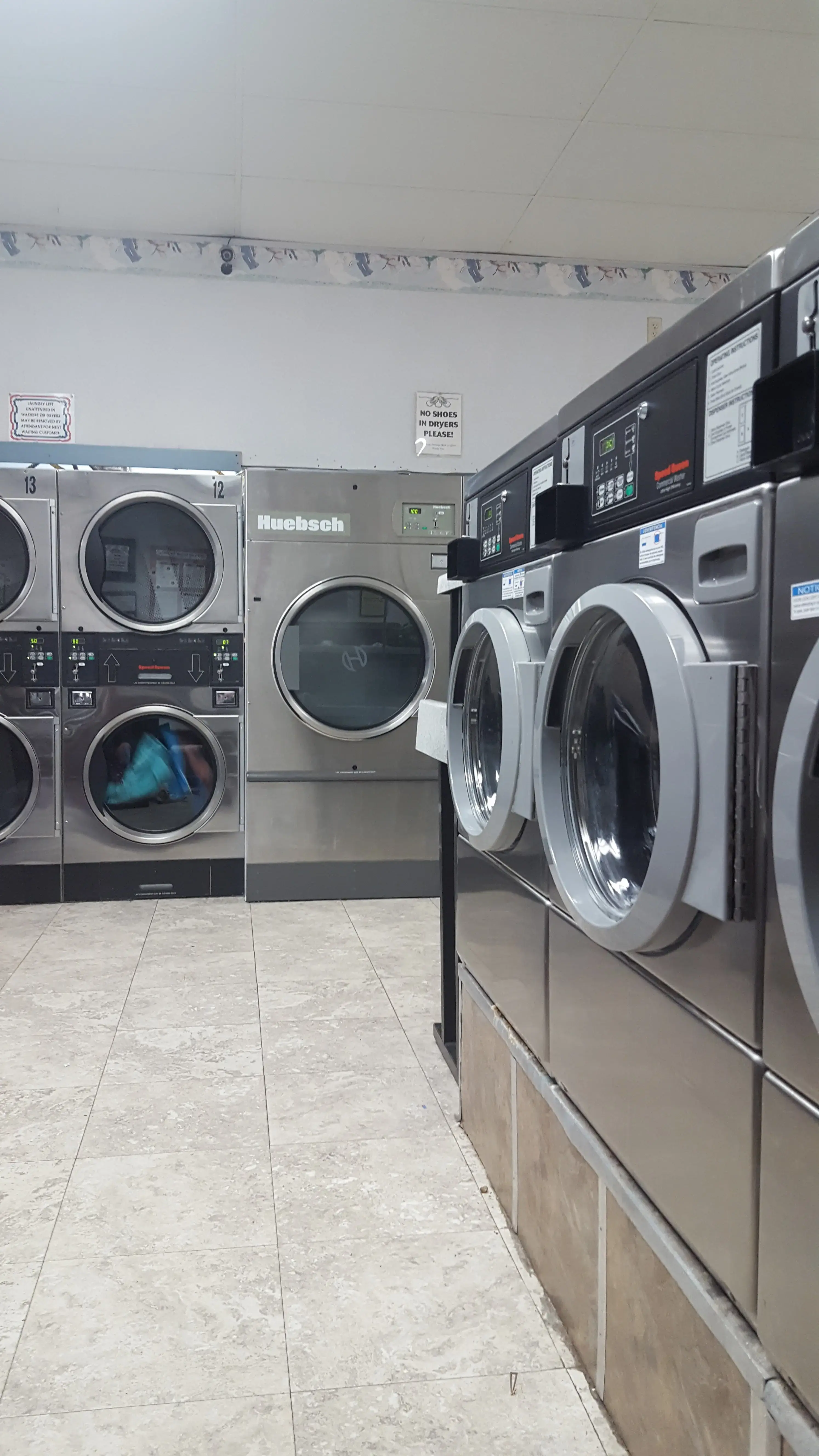 Mellett Plaza Laundry Express thumbnail 15