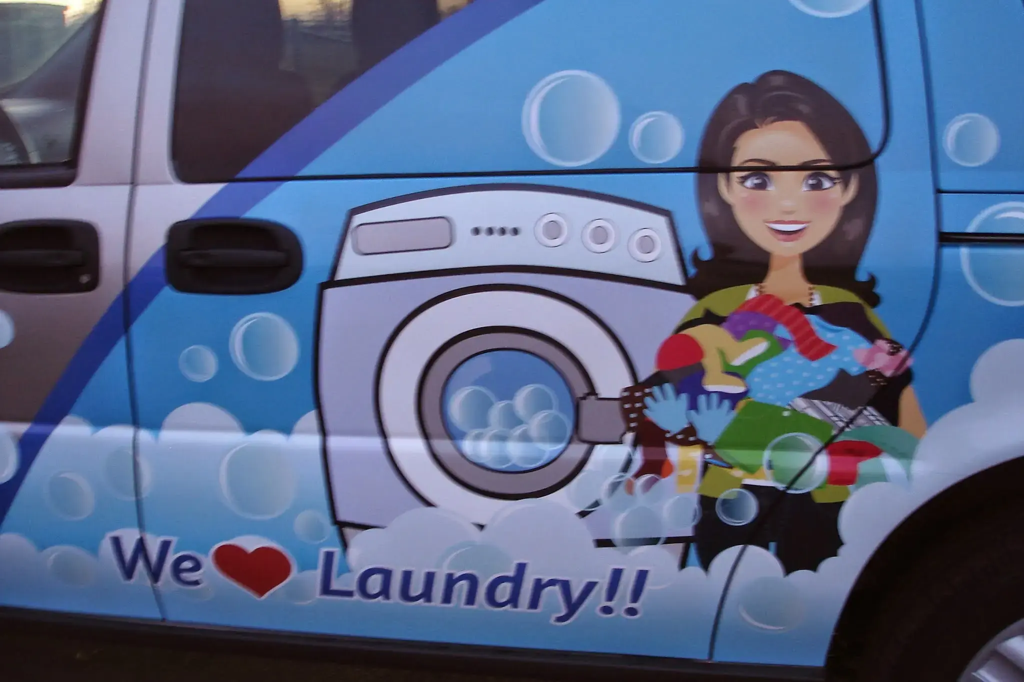 Mellett Plaza Laundry Express - Image 9