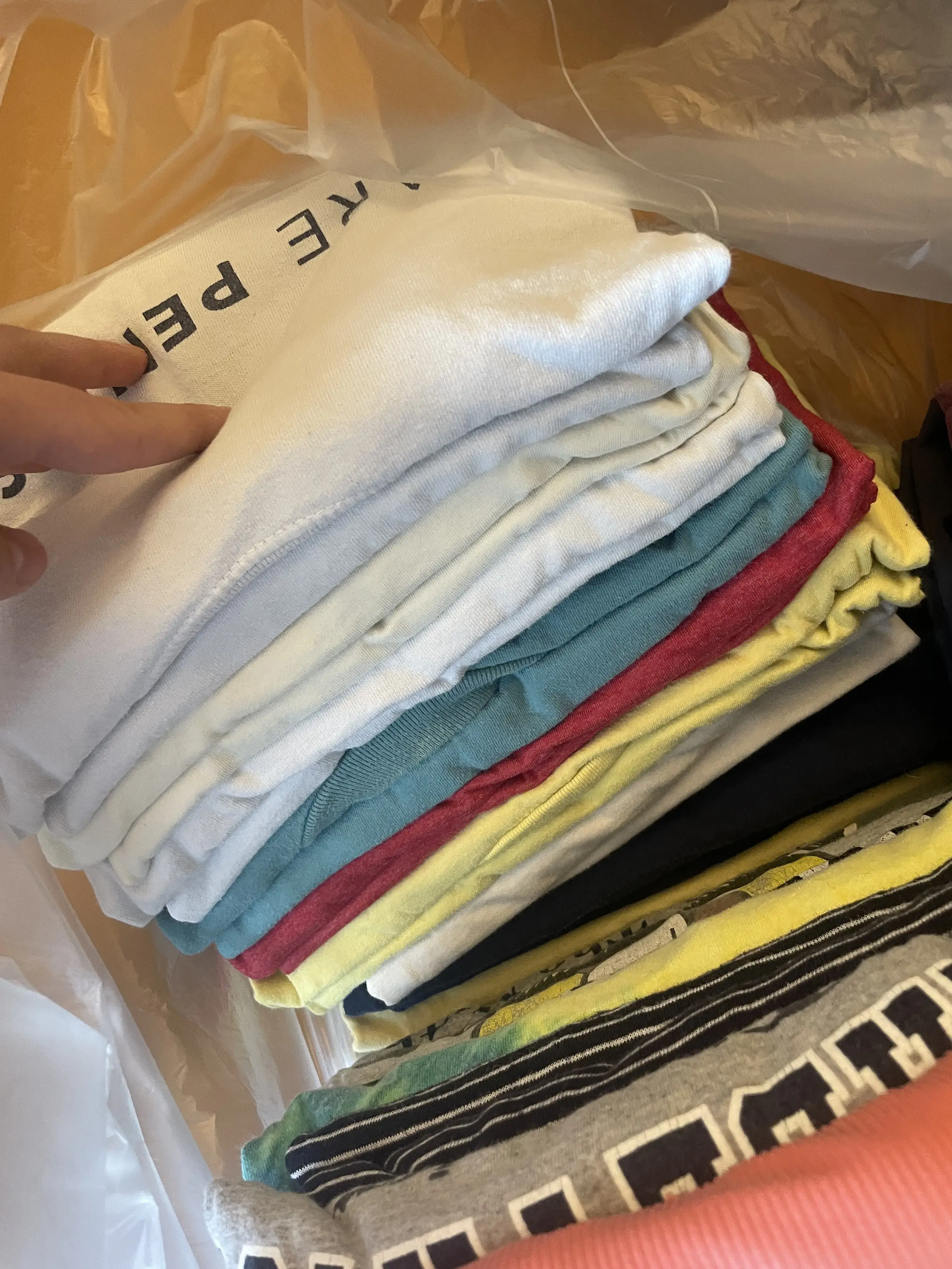 Mel's Laundry Lounge - Image 7