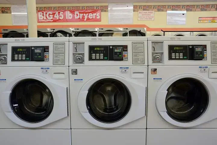 Merchant Drive Laundromat - Image 2