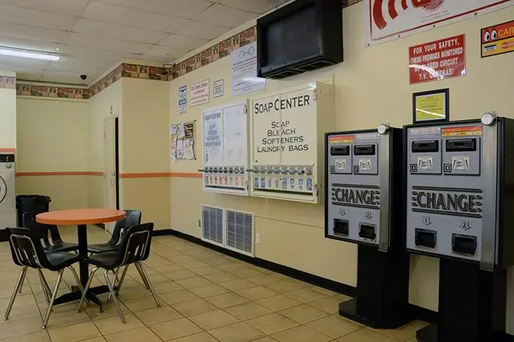 Merchant Drive Laundromat - Image 3
