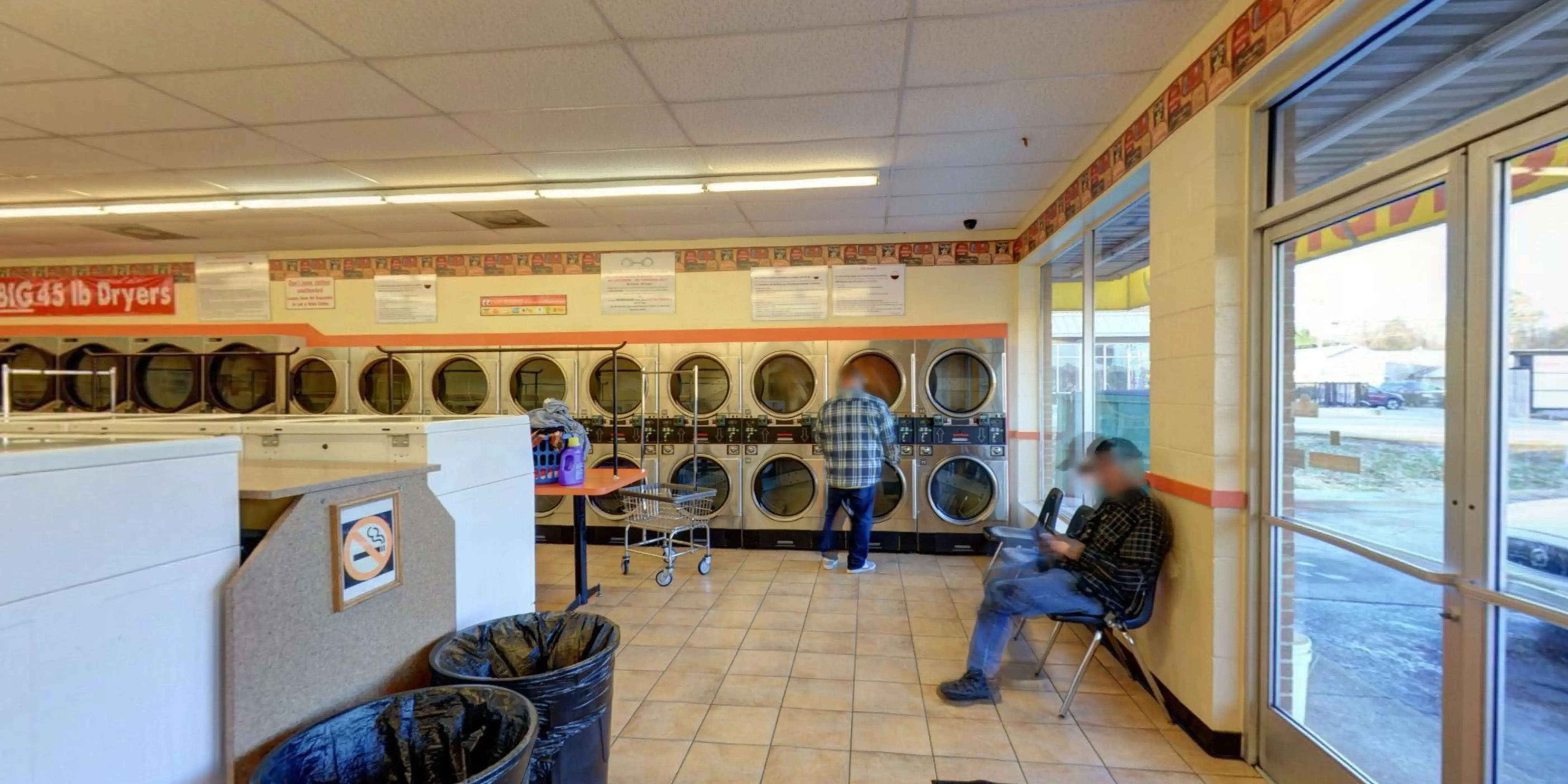 Merchant Drive Laundromat - Image 12