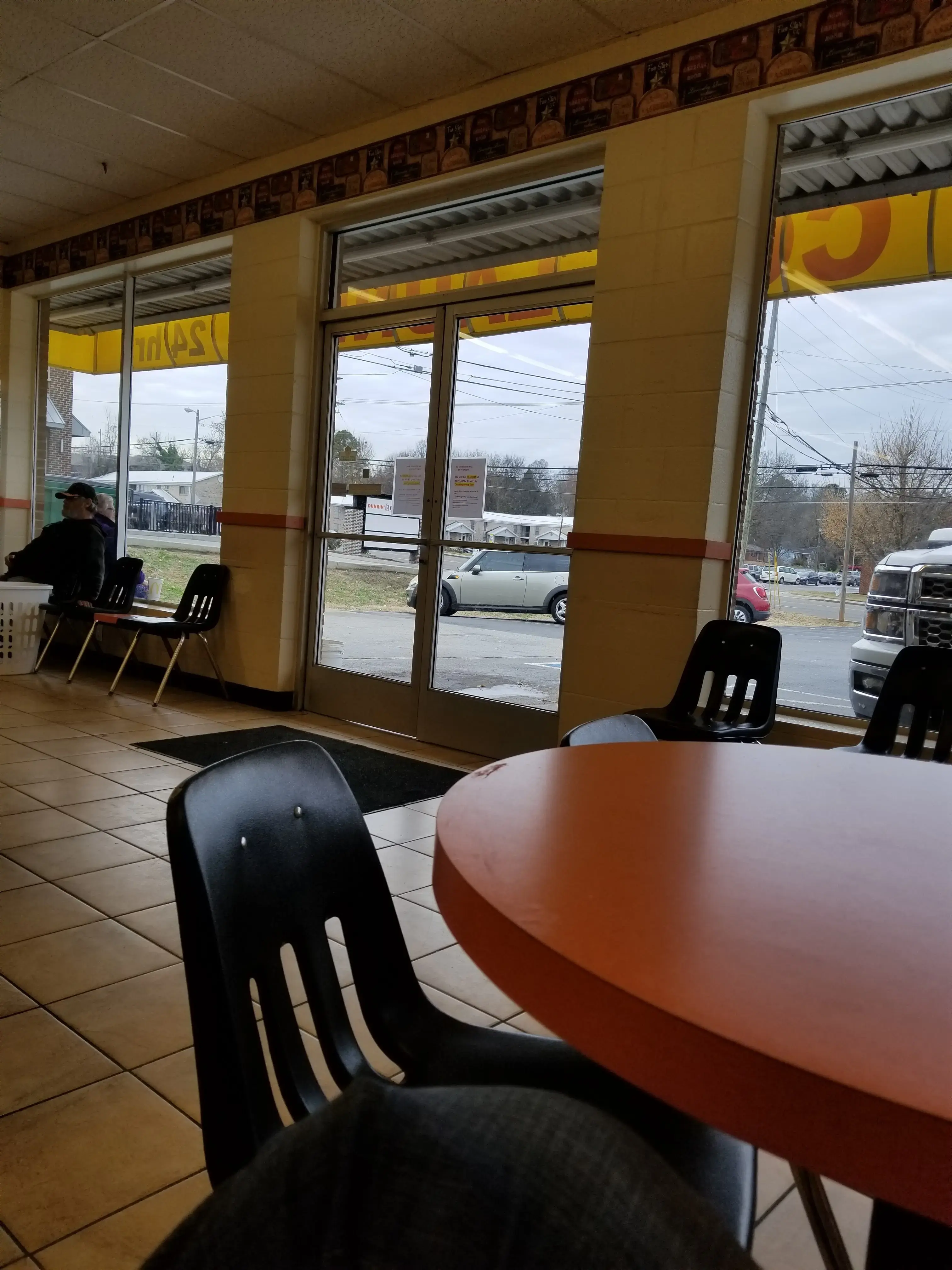 Merchant Drive Laundromat - Image 11