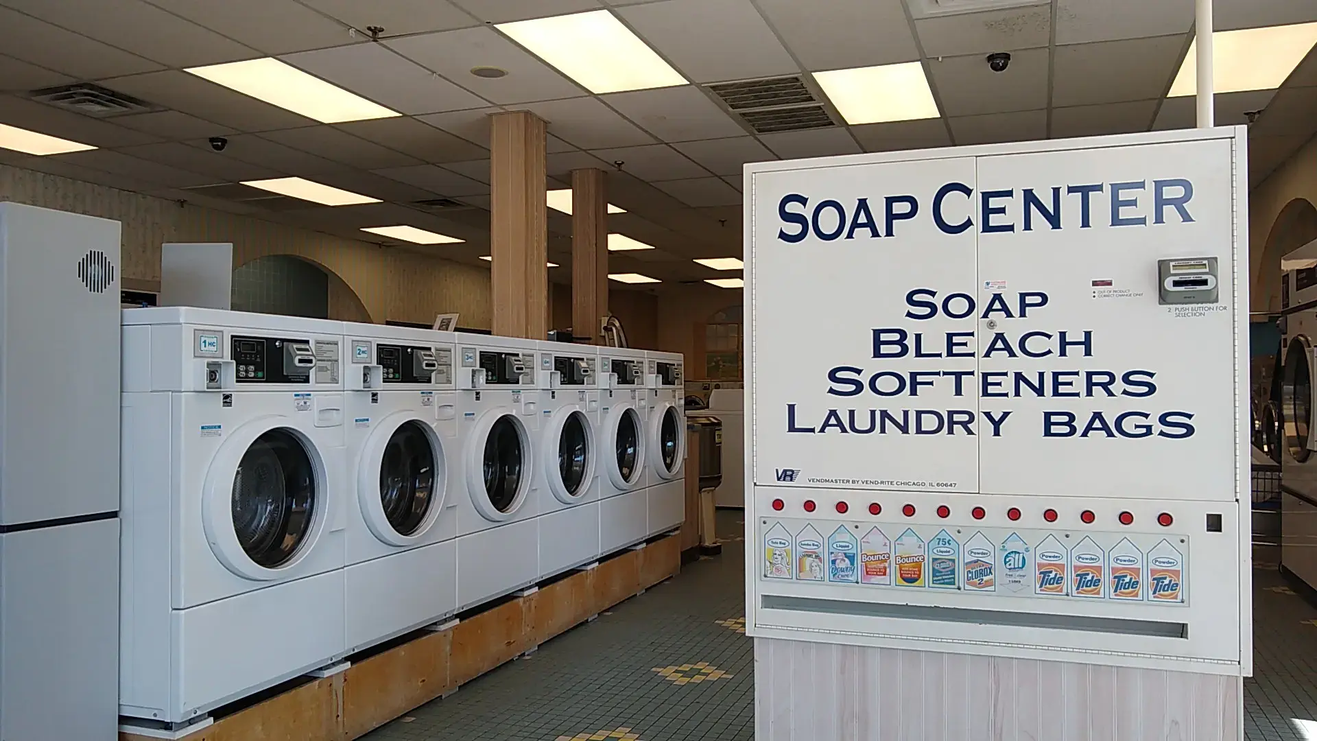 Merchants Common Superwash Laundromat - Image 13