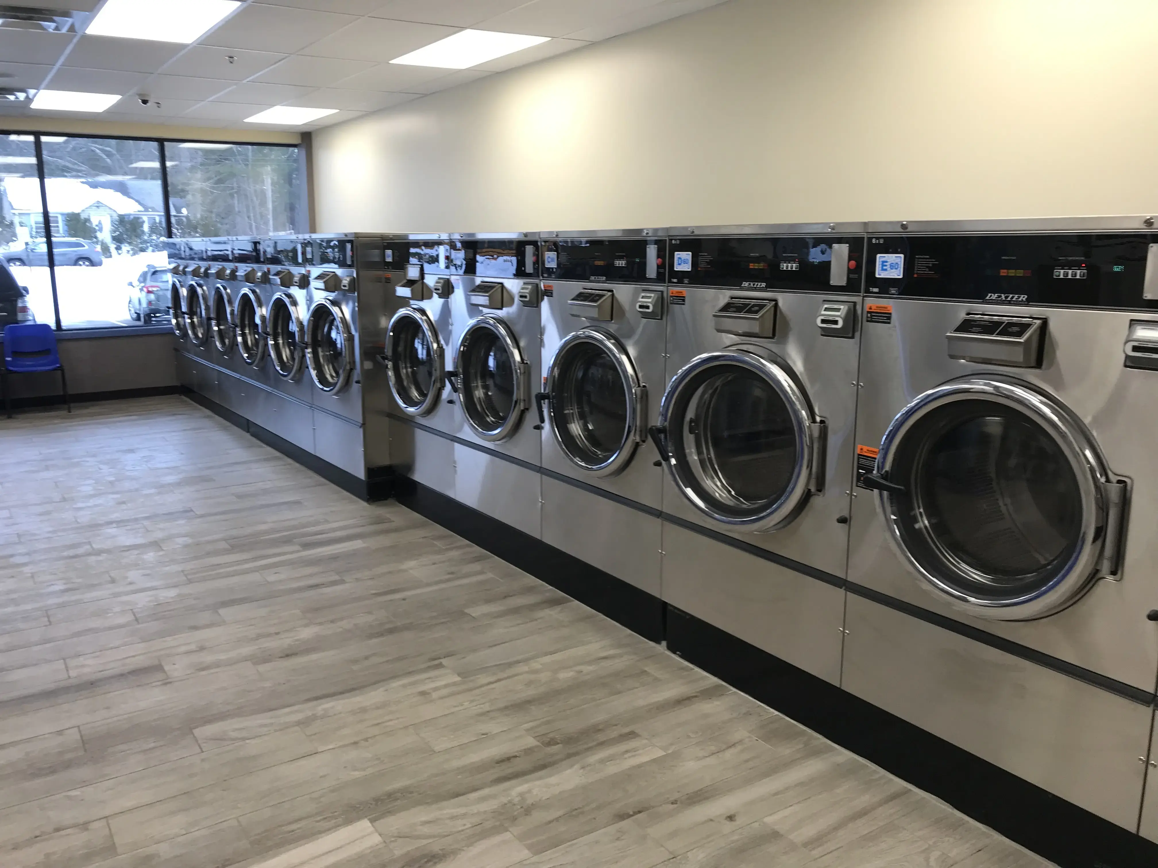 Merchants Common Superwash Laundromat - Image 16