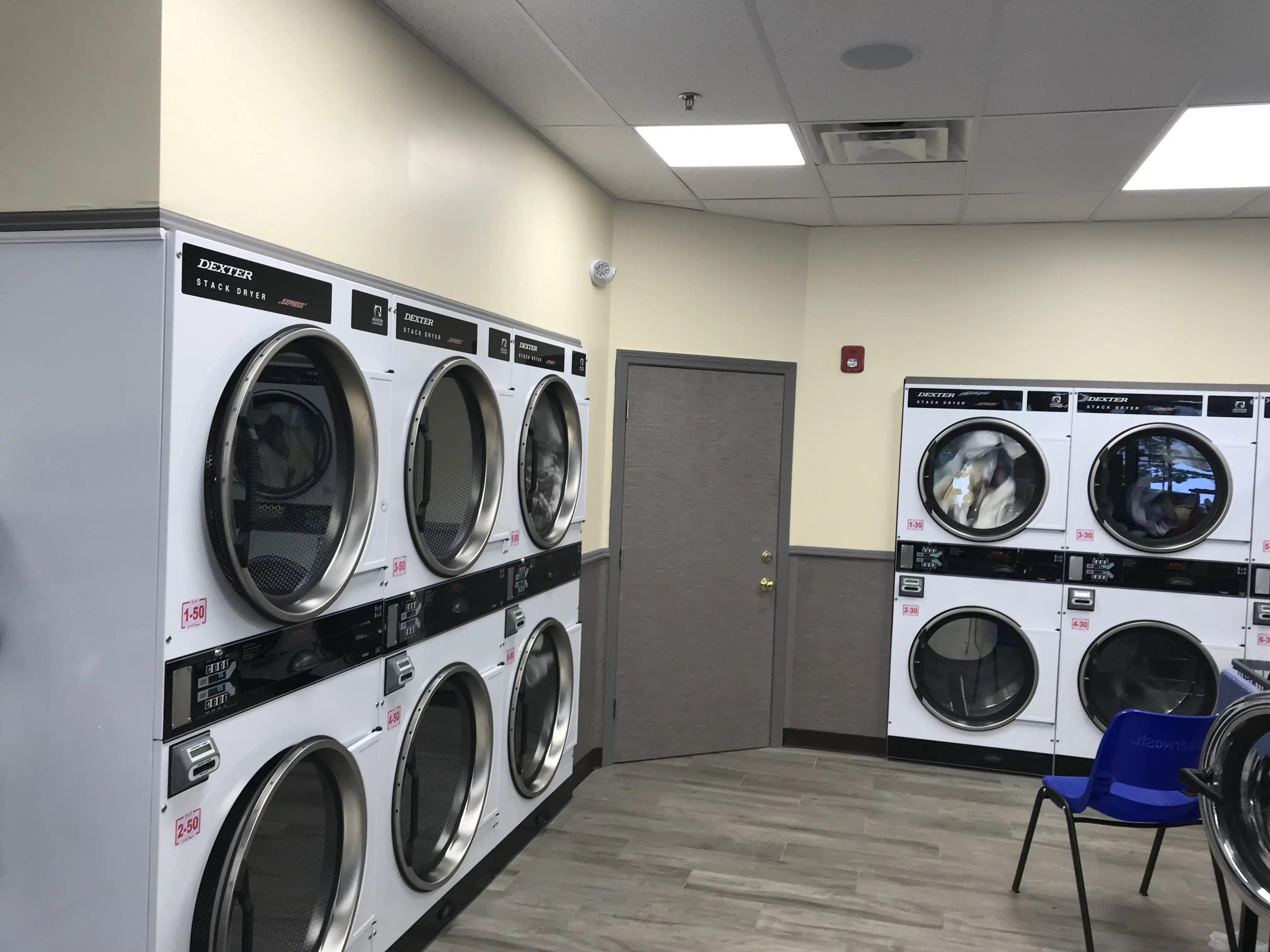 Merchants Common Superwash Laundromat thumbnail 18