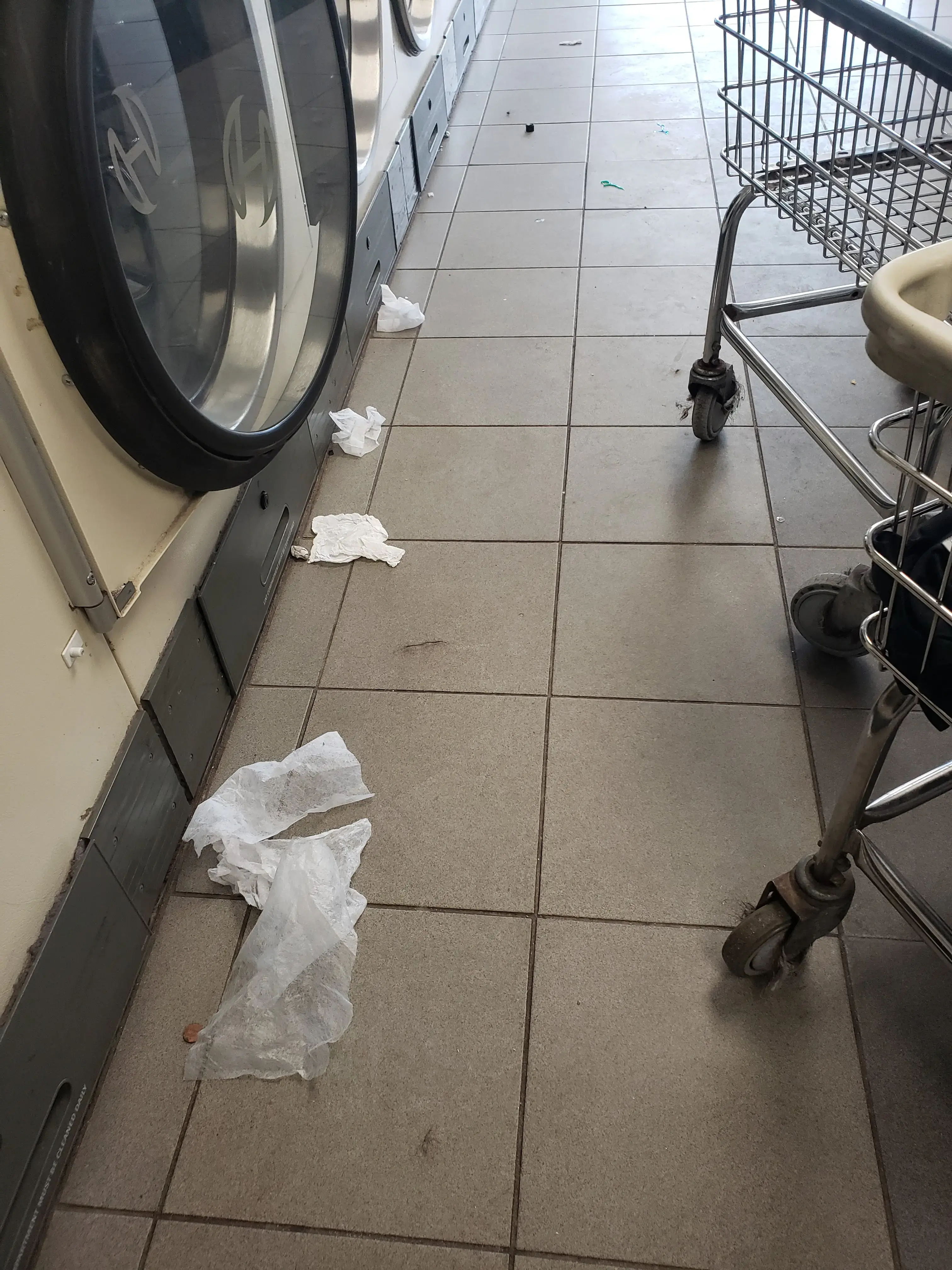 Meriden Laundry Center - Image 8