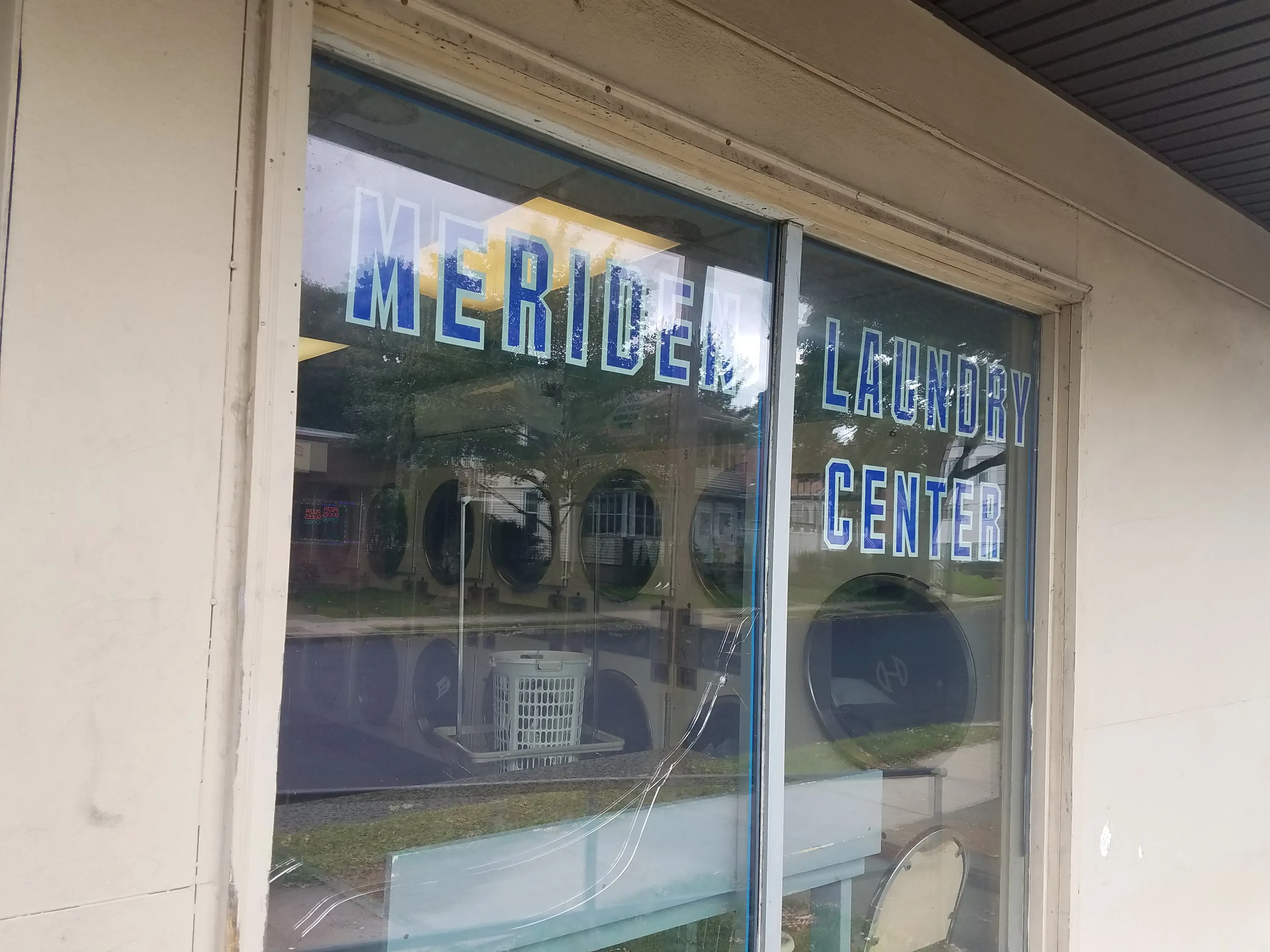 Meriden Laundry Center - Image 16