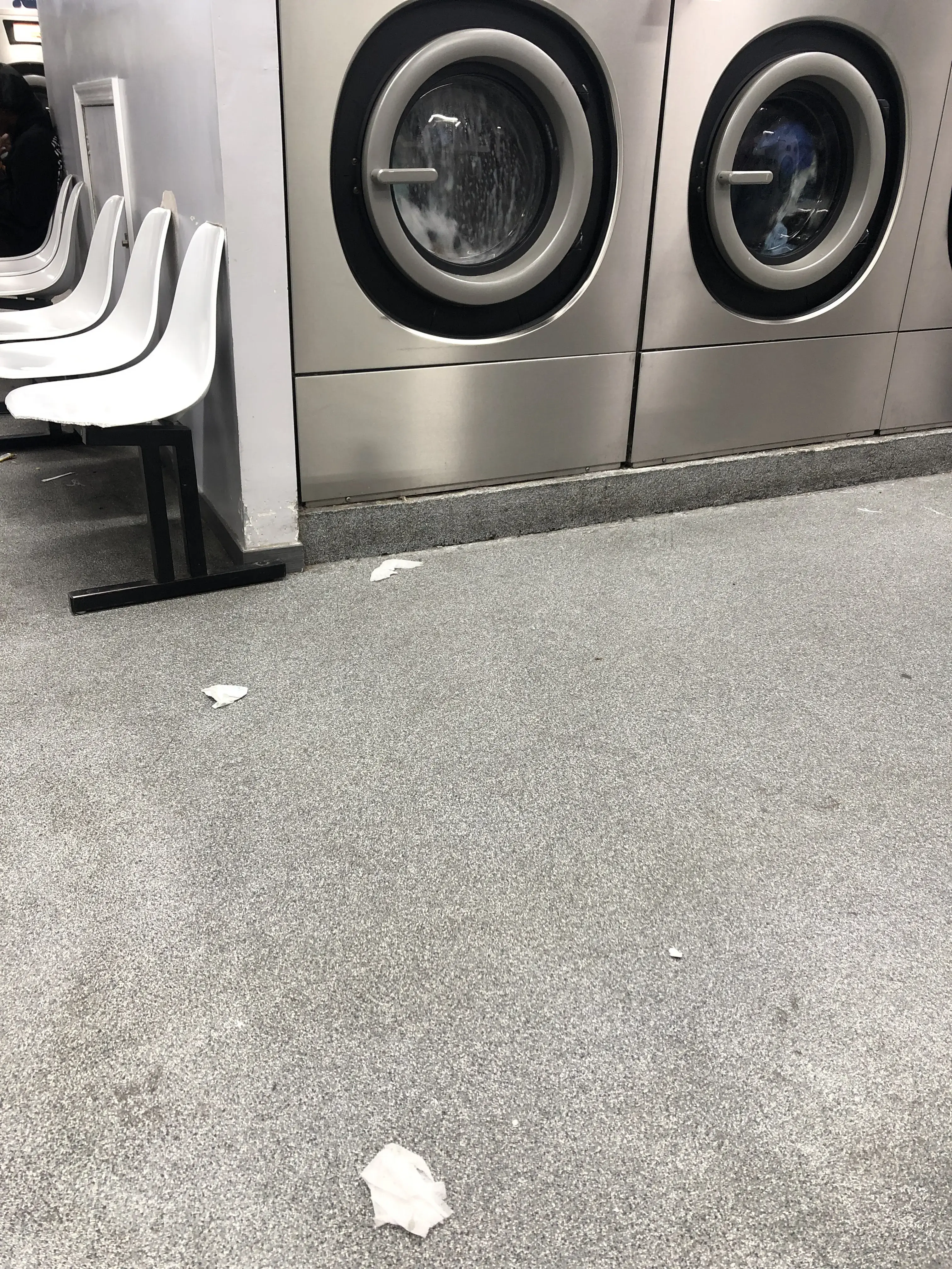 Metro Clean Super Laundromat thumbnail 11