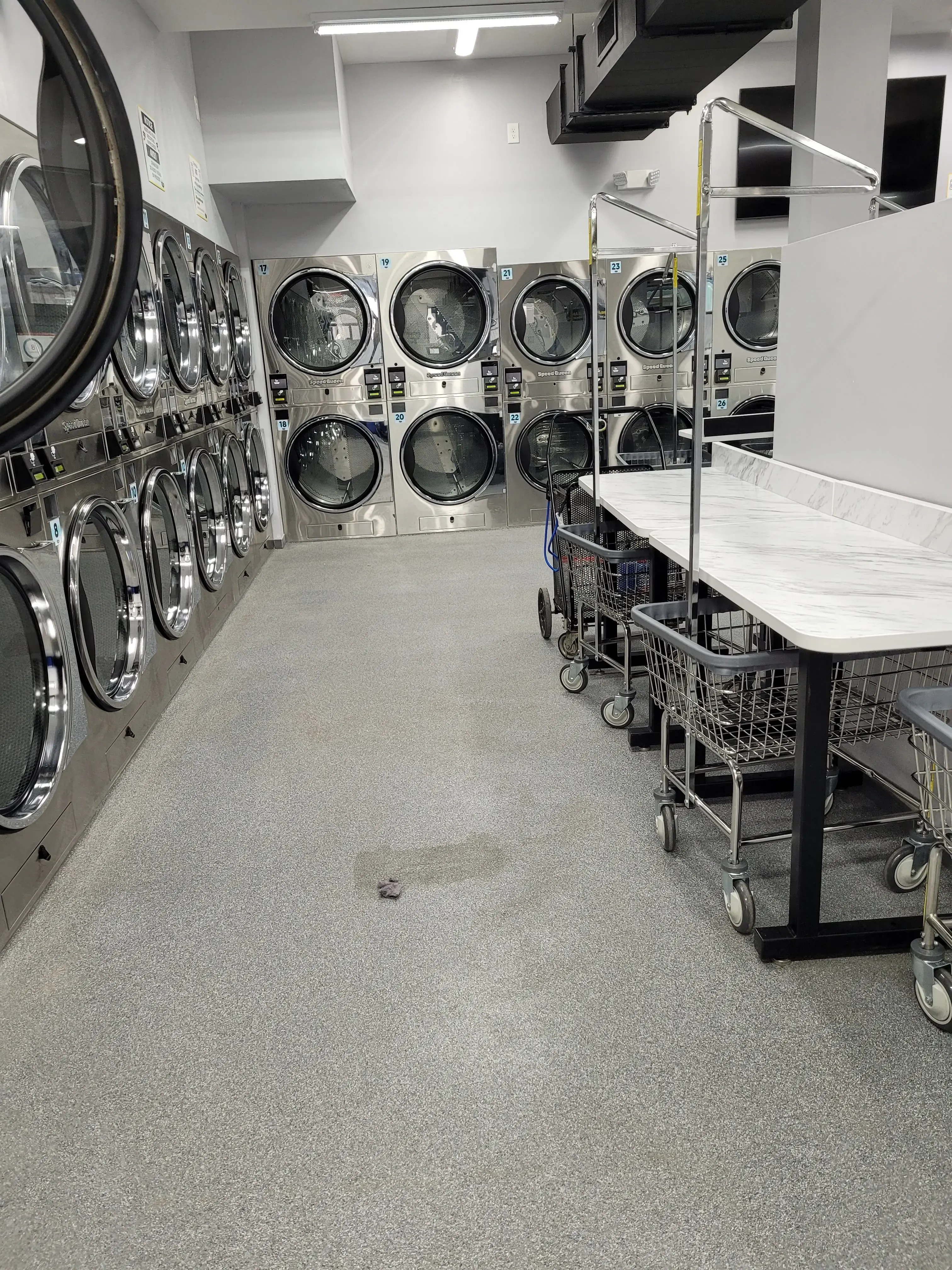 Metro Clean Super Laundromat thumbnail 18