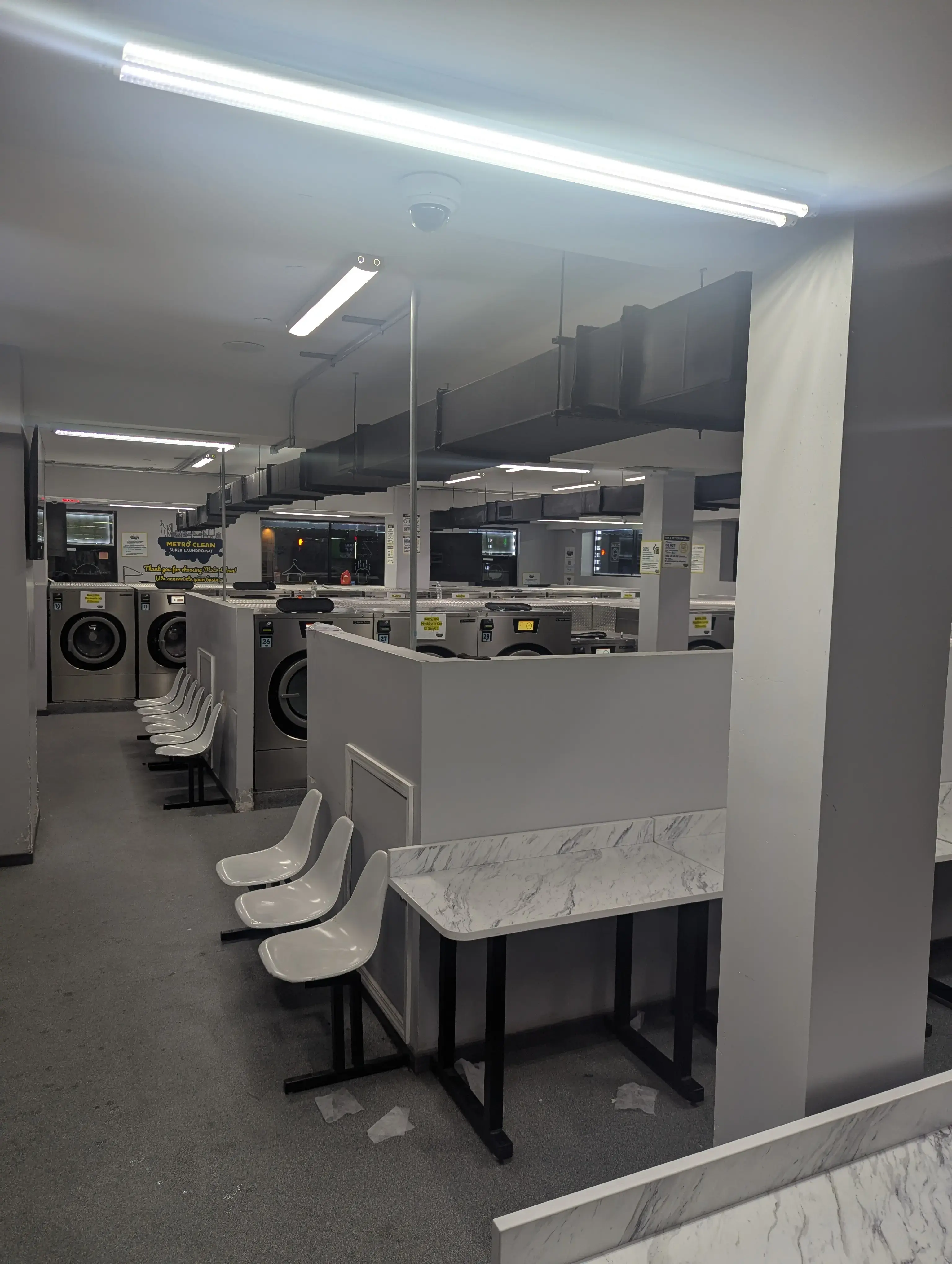 Metro Clean Super Laundromat thumbnail 9