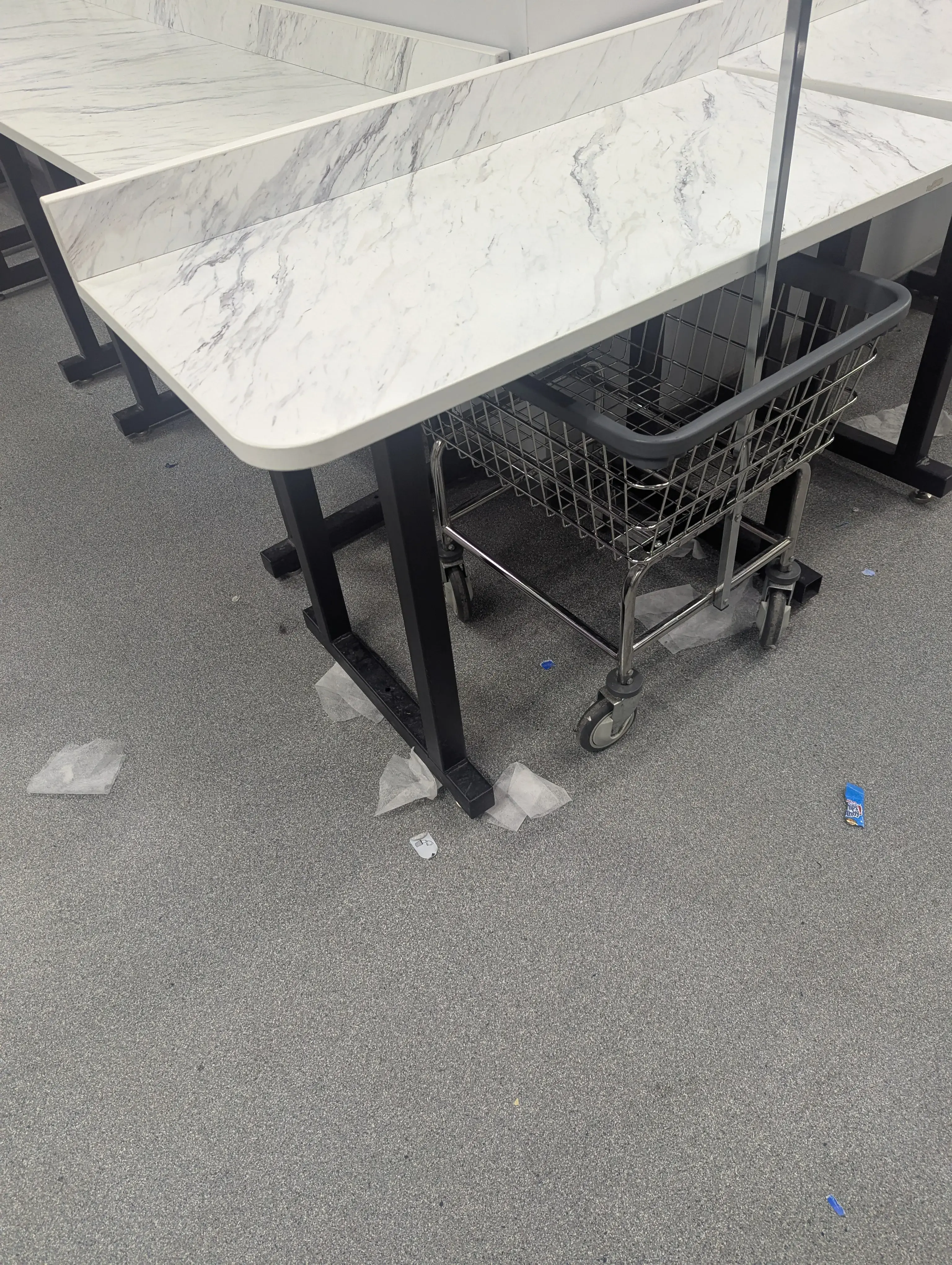 Metro Clean Super Laundromat - Image 15