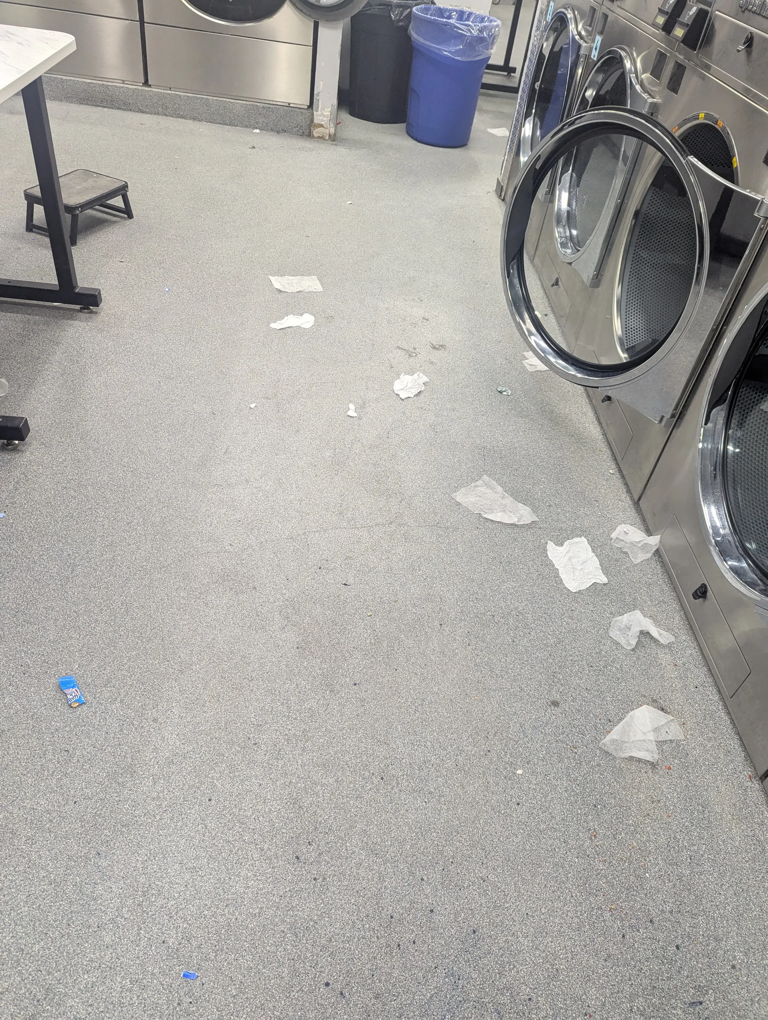 Metro Clean Super Laundromat thumbnail 12