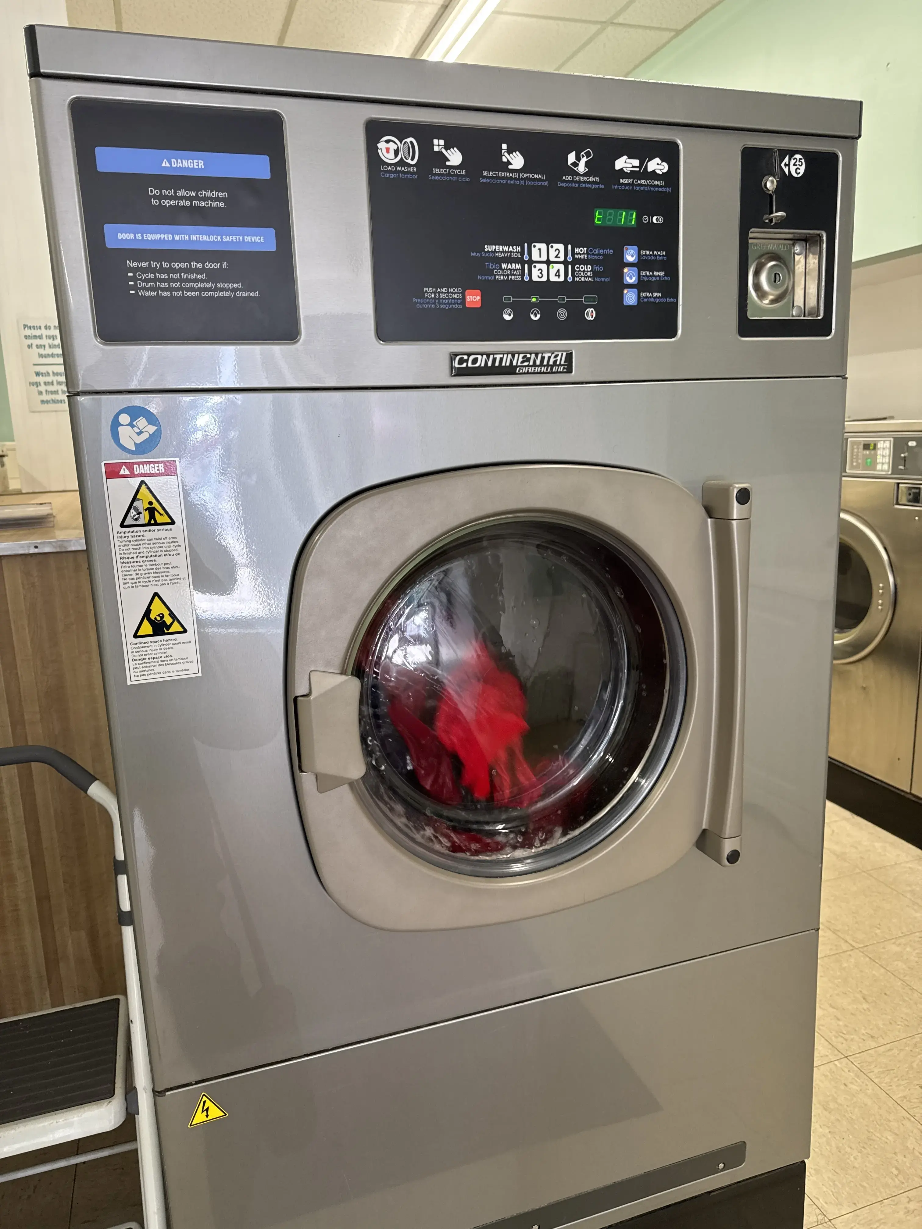 Metro Cleaners and Coin Laundry thumbnail 5