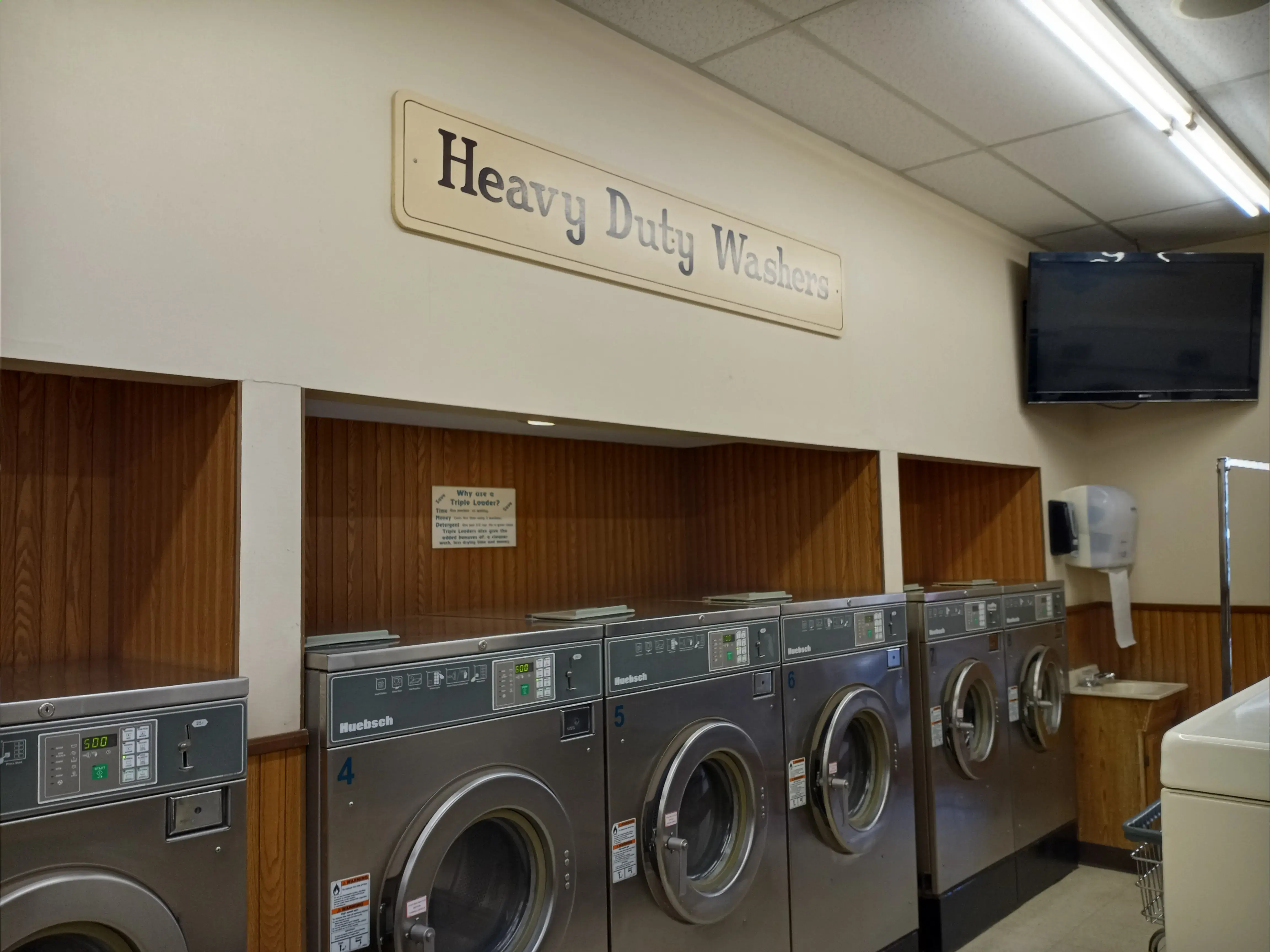 Metro Cleaners and Coin Laundry thumbnail 6