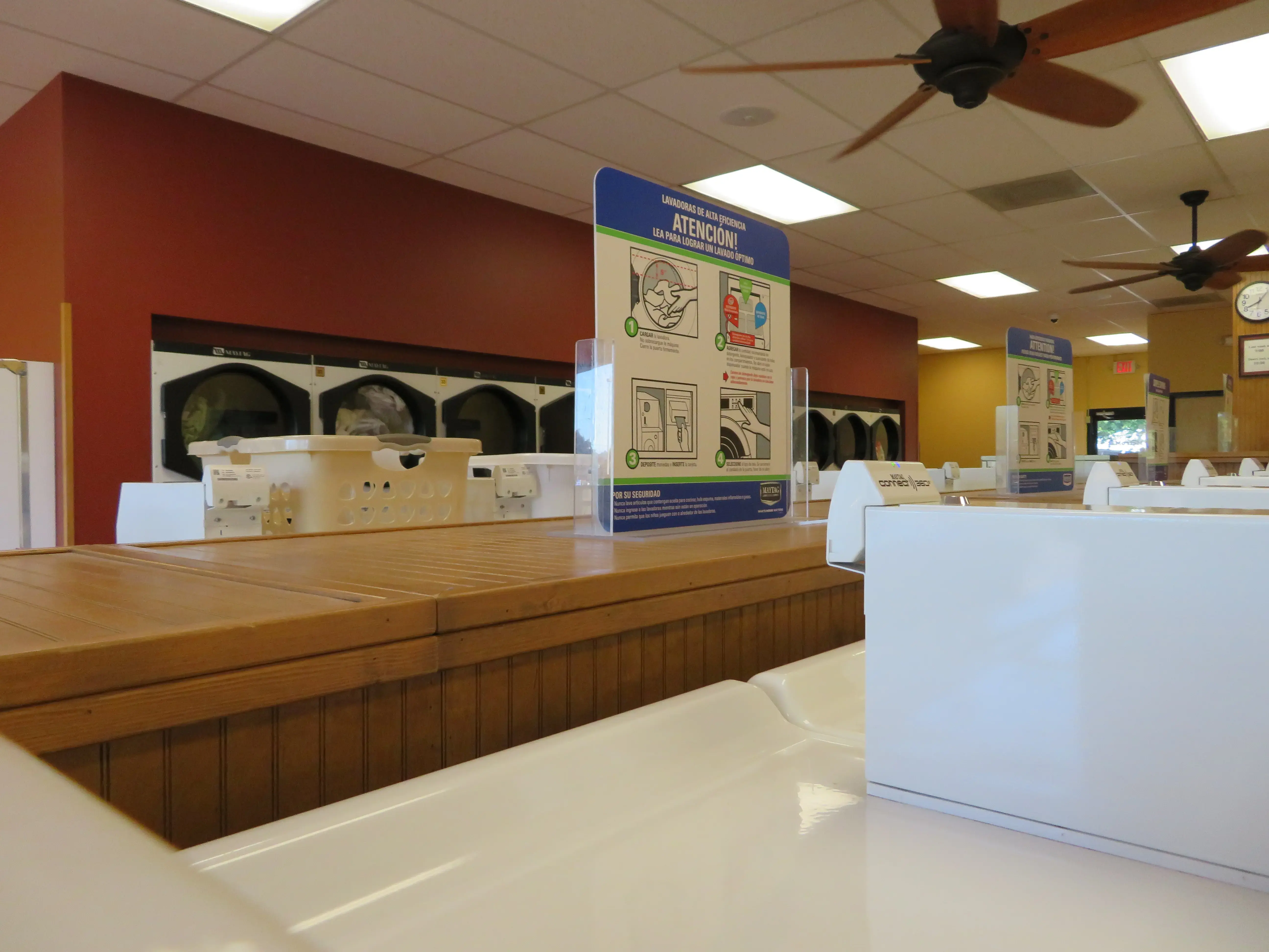 MetroMat Laundromat thumbnail 7