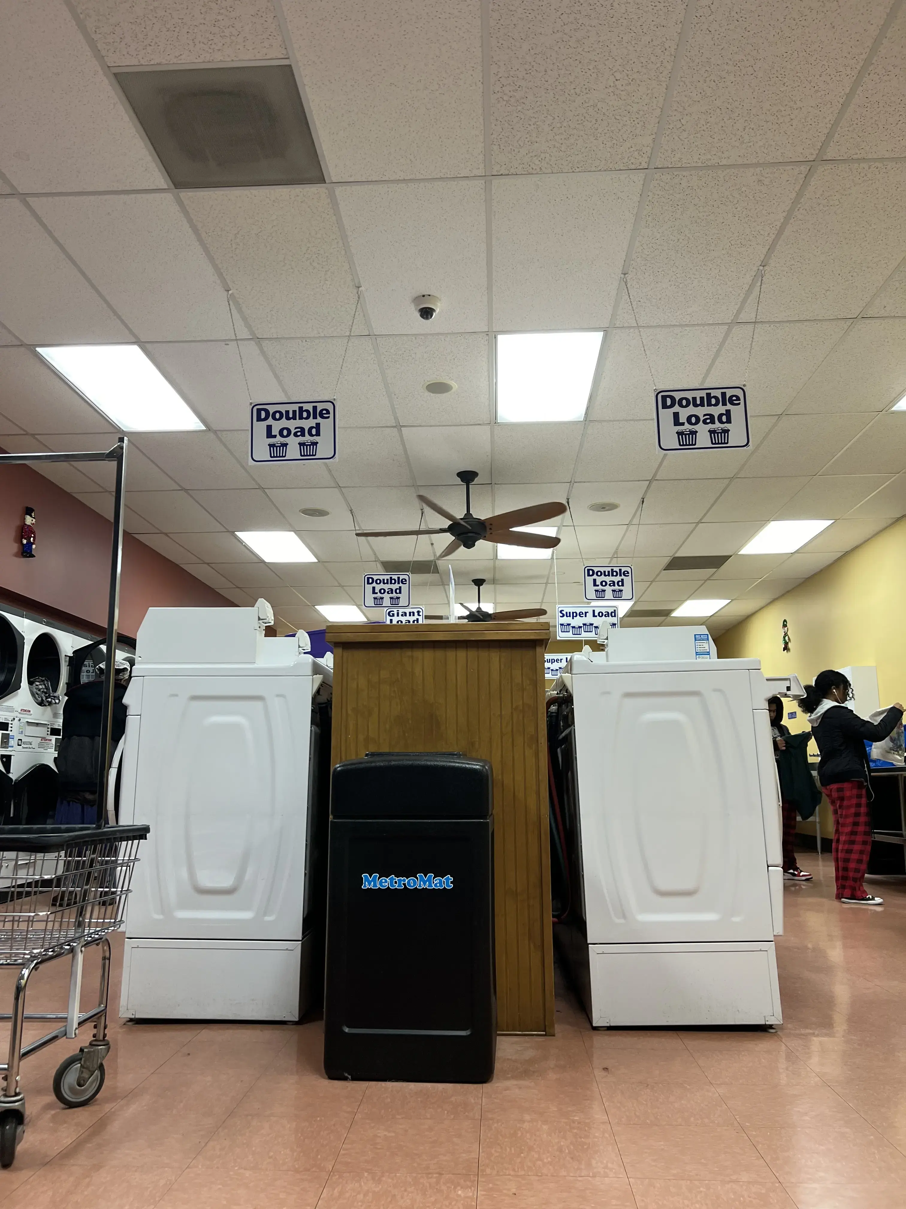 MetroMat Laundromat - Image 18