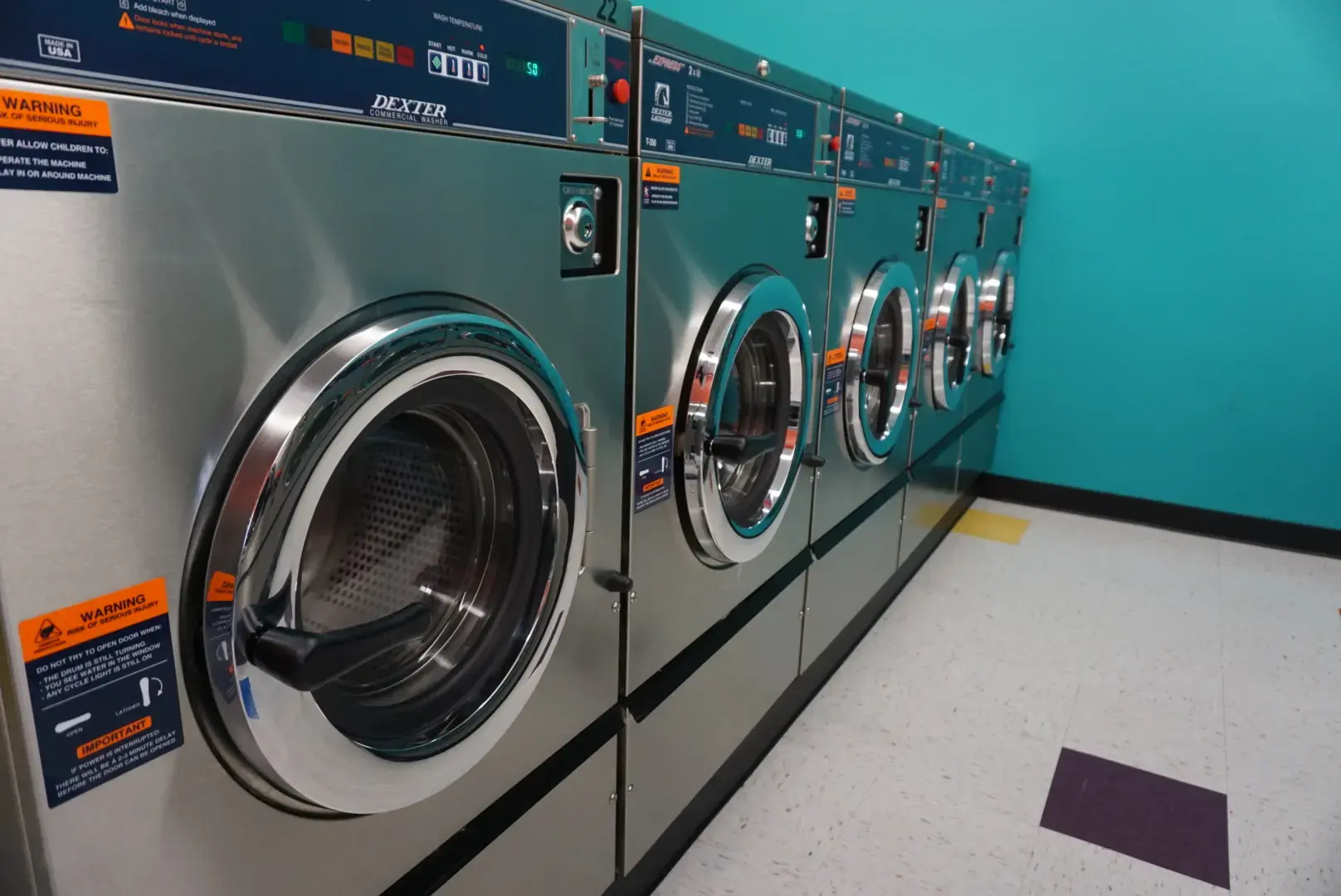 Mi Familia Lavanderia - Laundromat - Image 8
