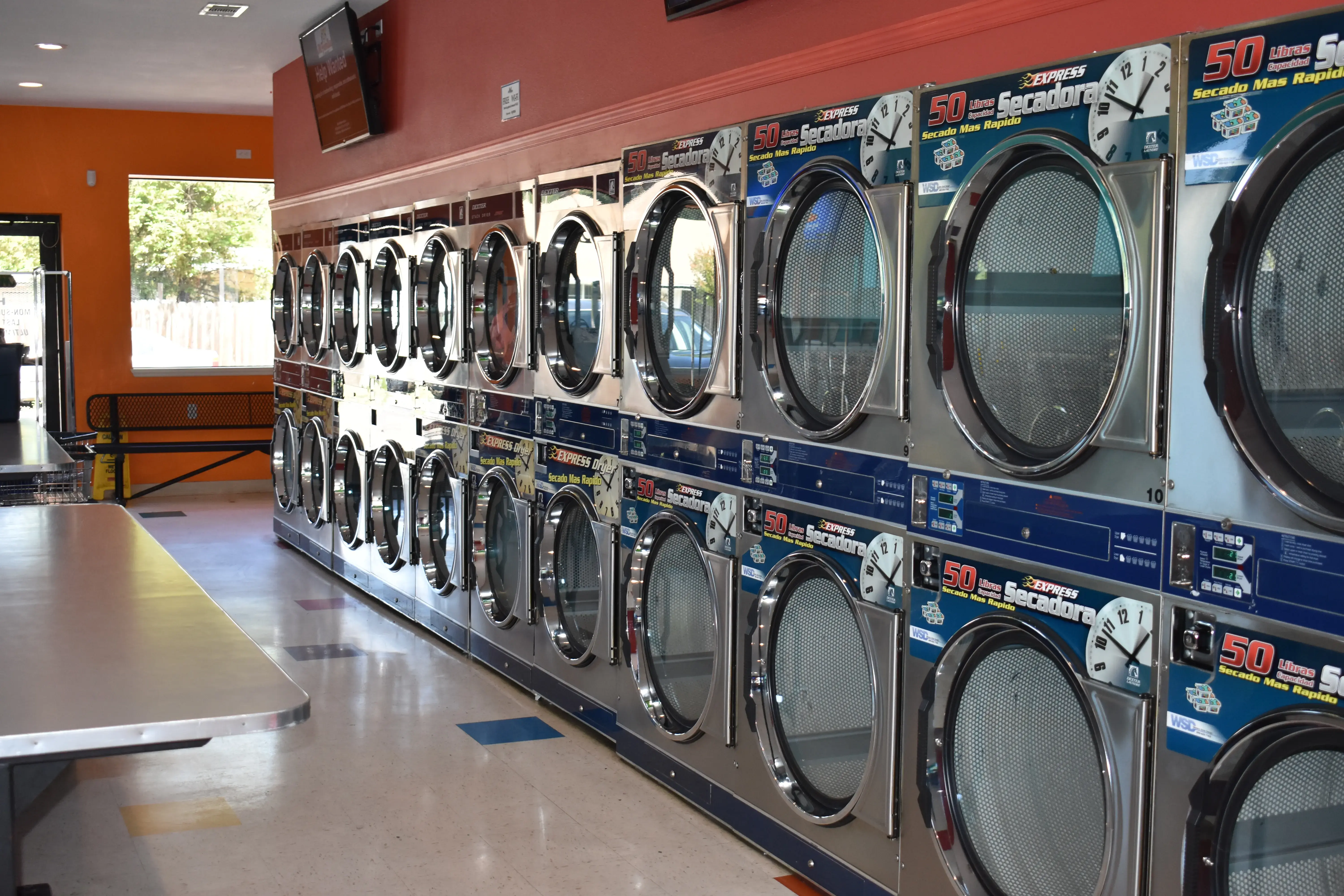 Mi Familia Lavanderia-Laundromat - Image 2
