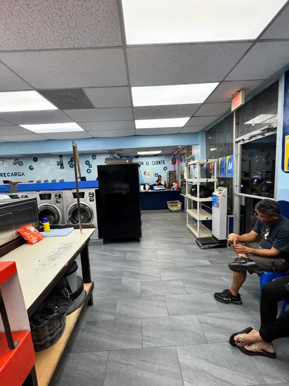 Miami Laundromat thumbnail 6