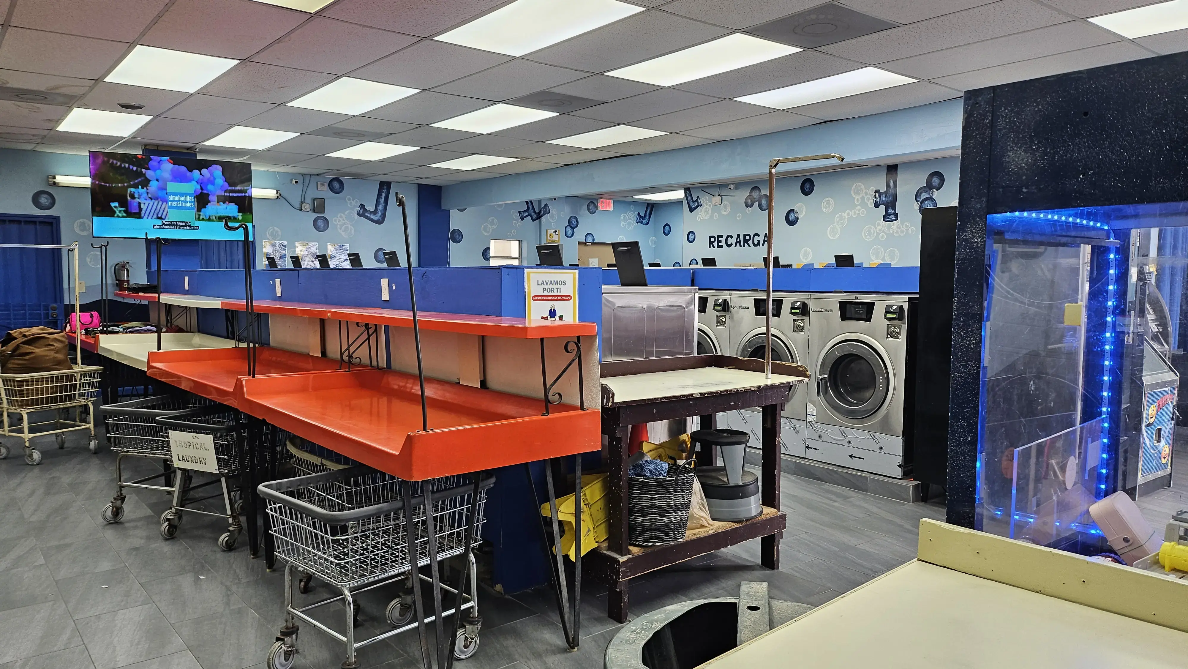Miami Laundromat thumbnail 15