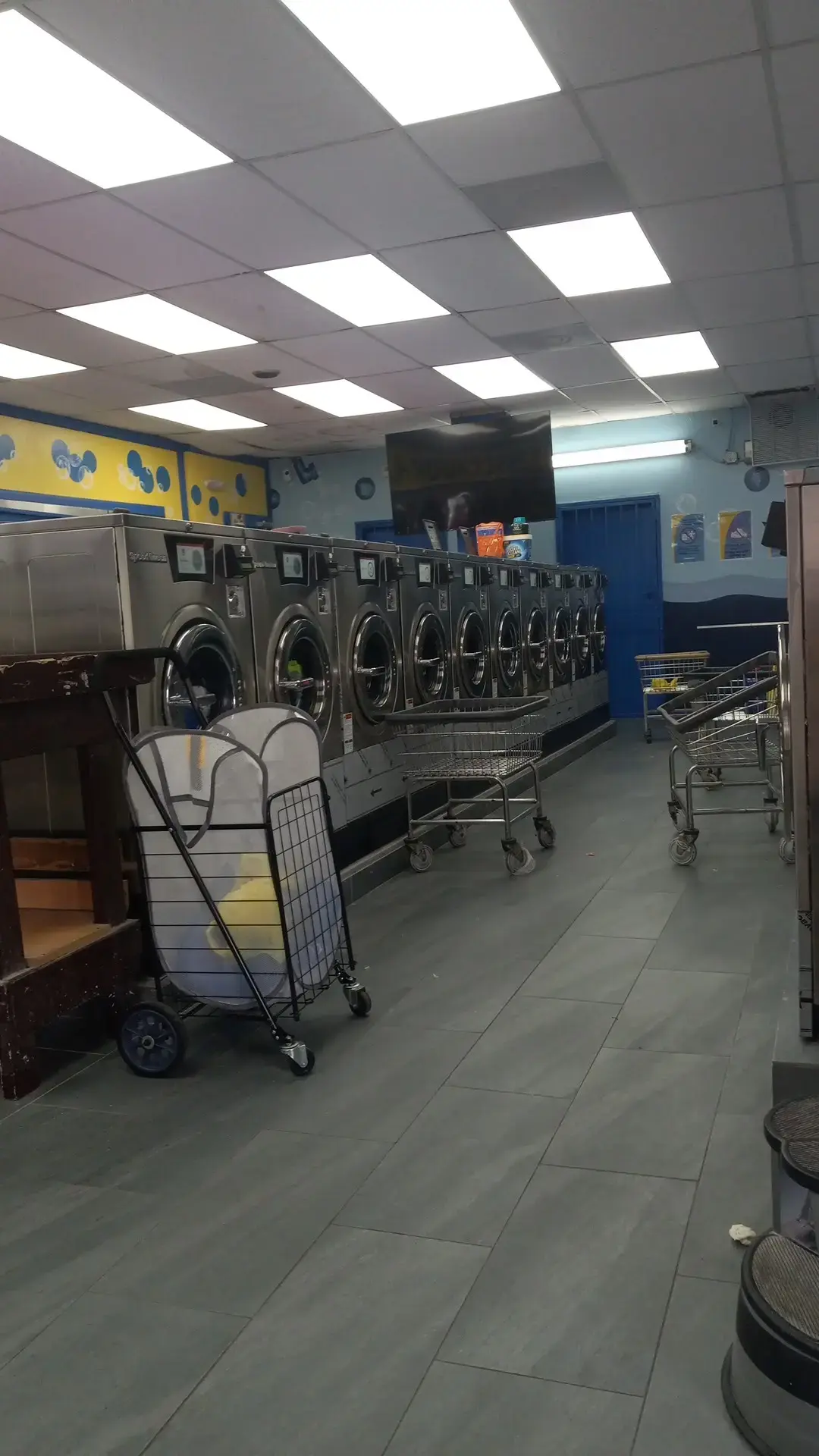 Miami Laundromat thumbnail 14