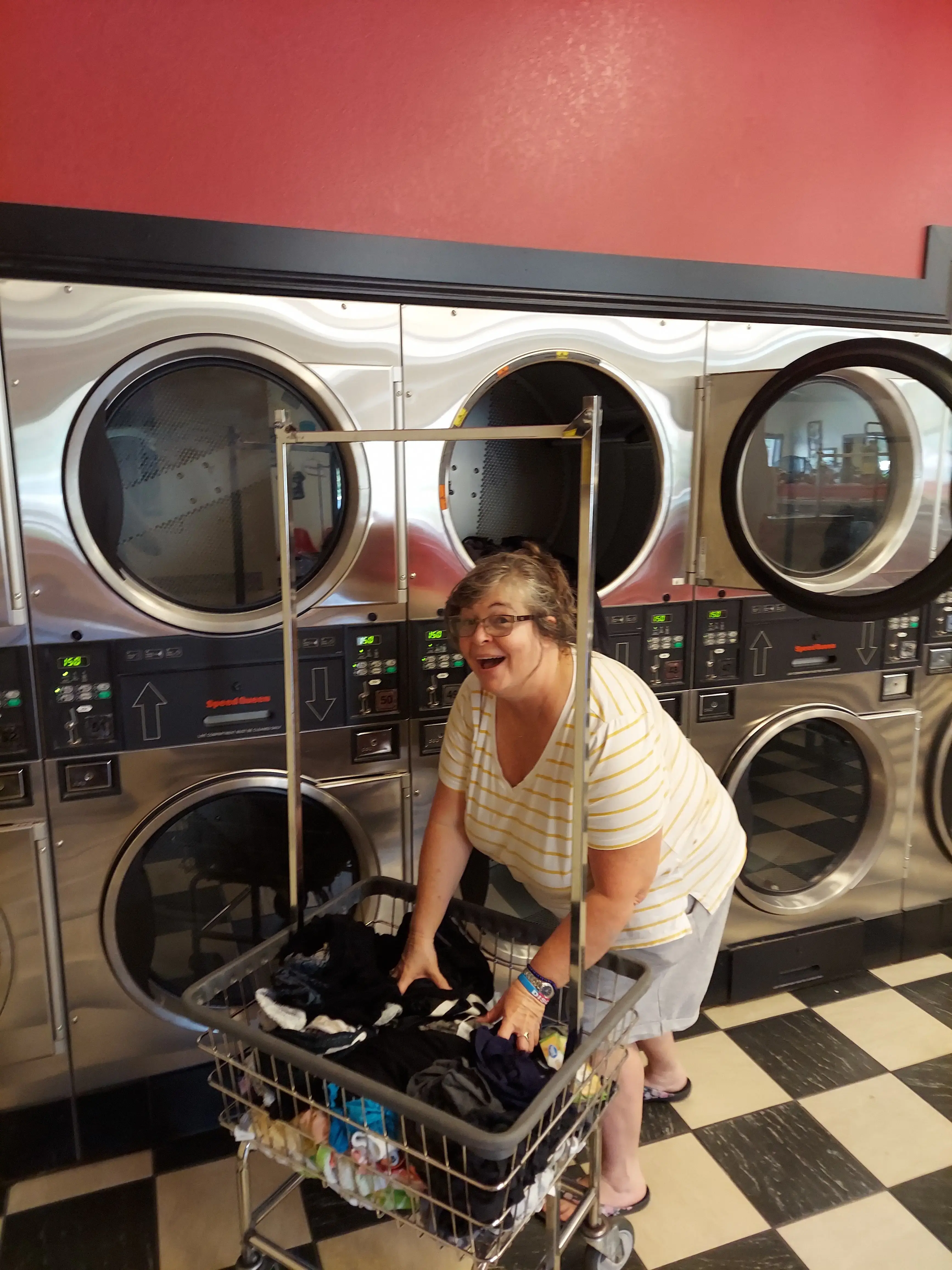 Michigan Coin Laundry thumbnail 5