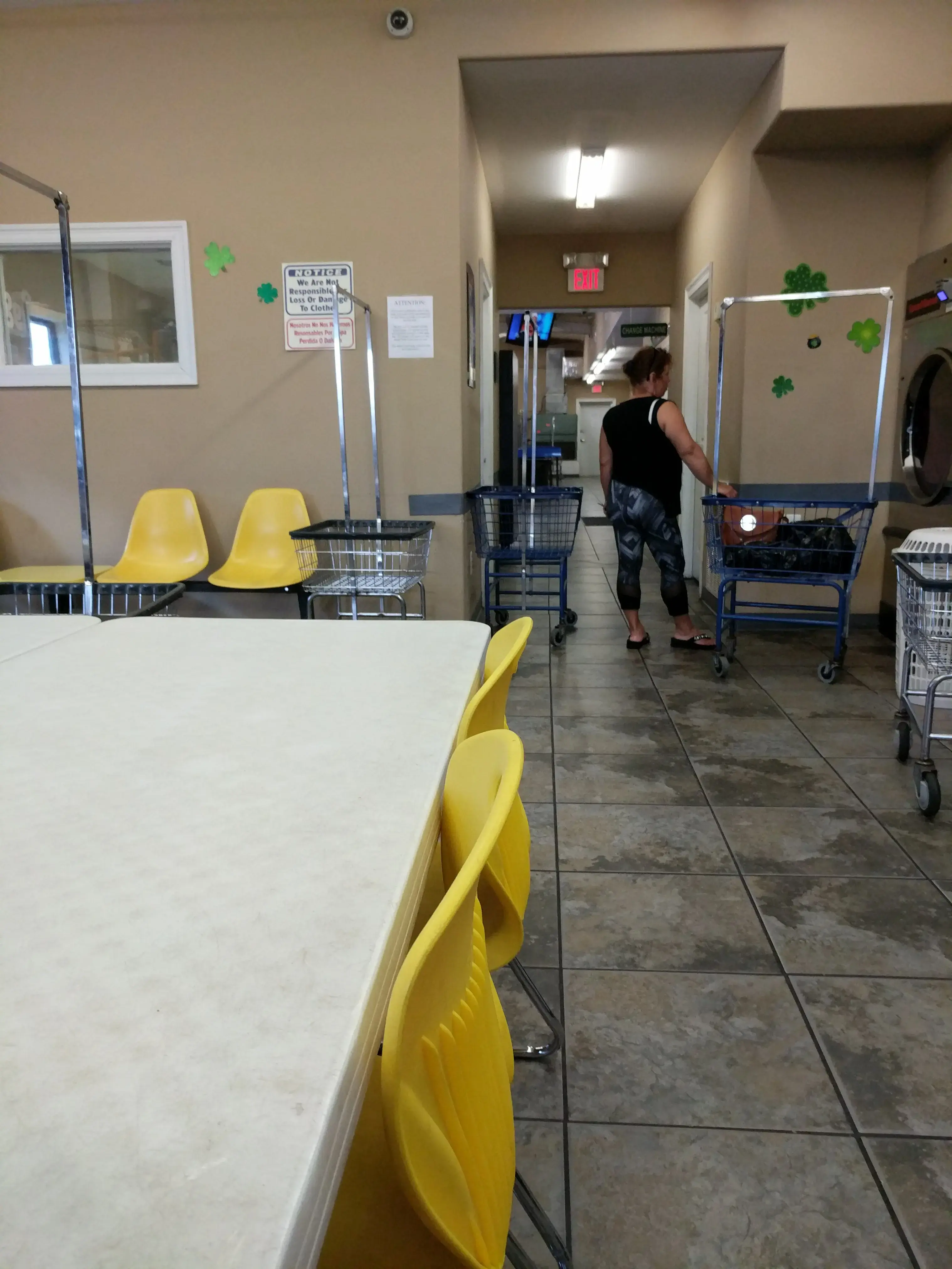 Michigan Square Laundromat - Image 10