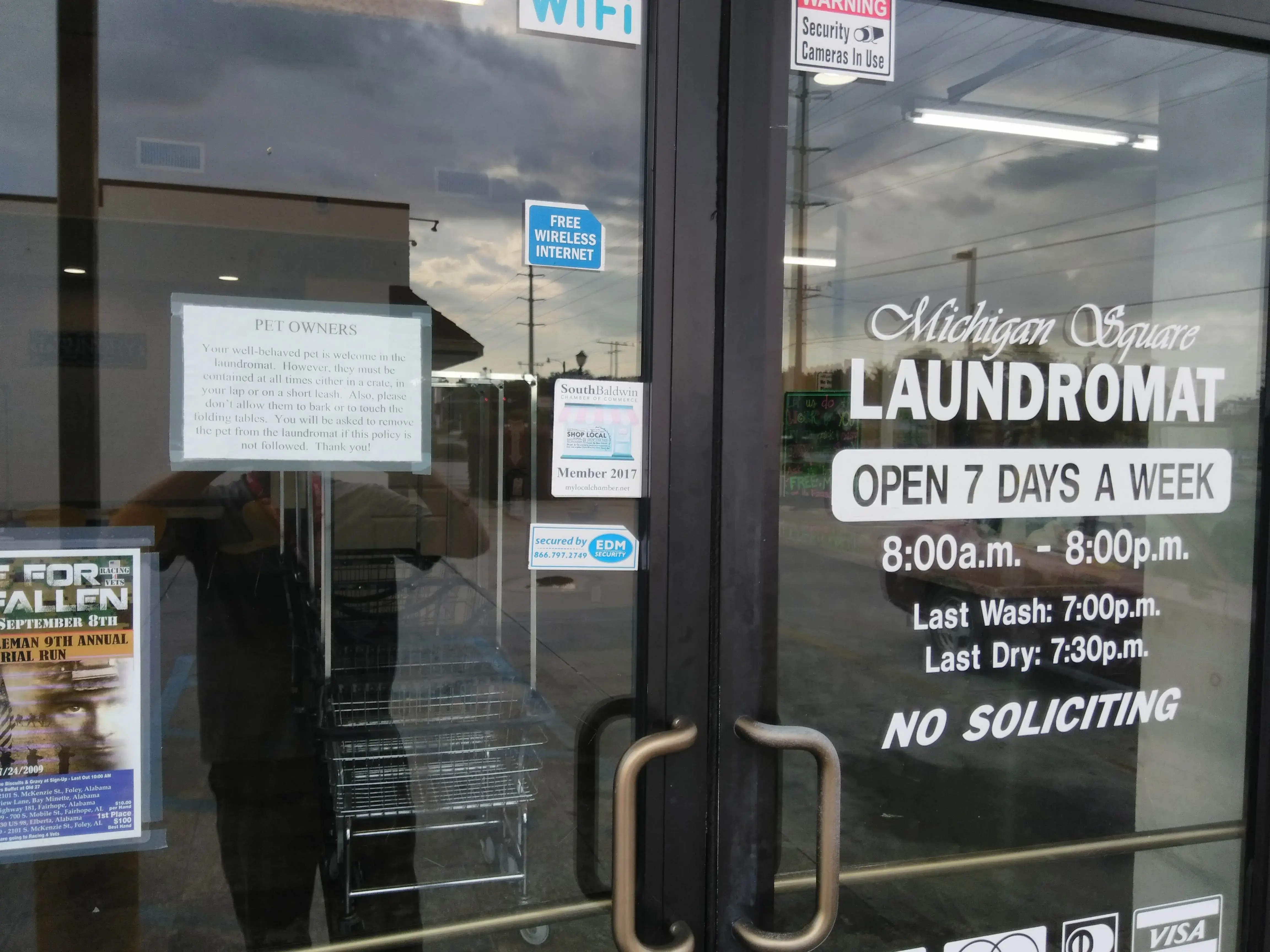 Michigan Square Laundromat thumbnail 9