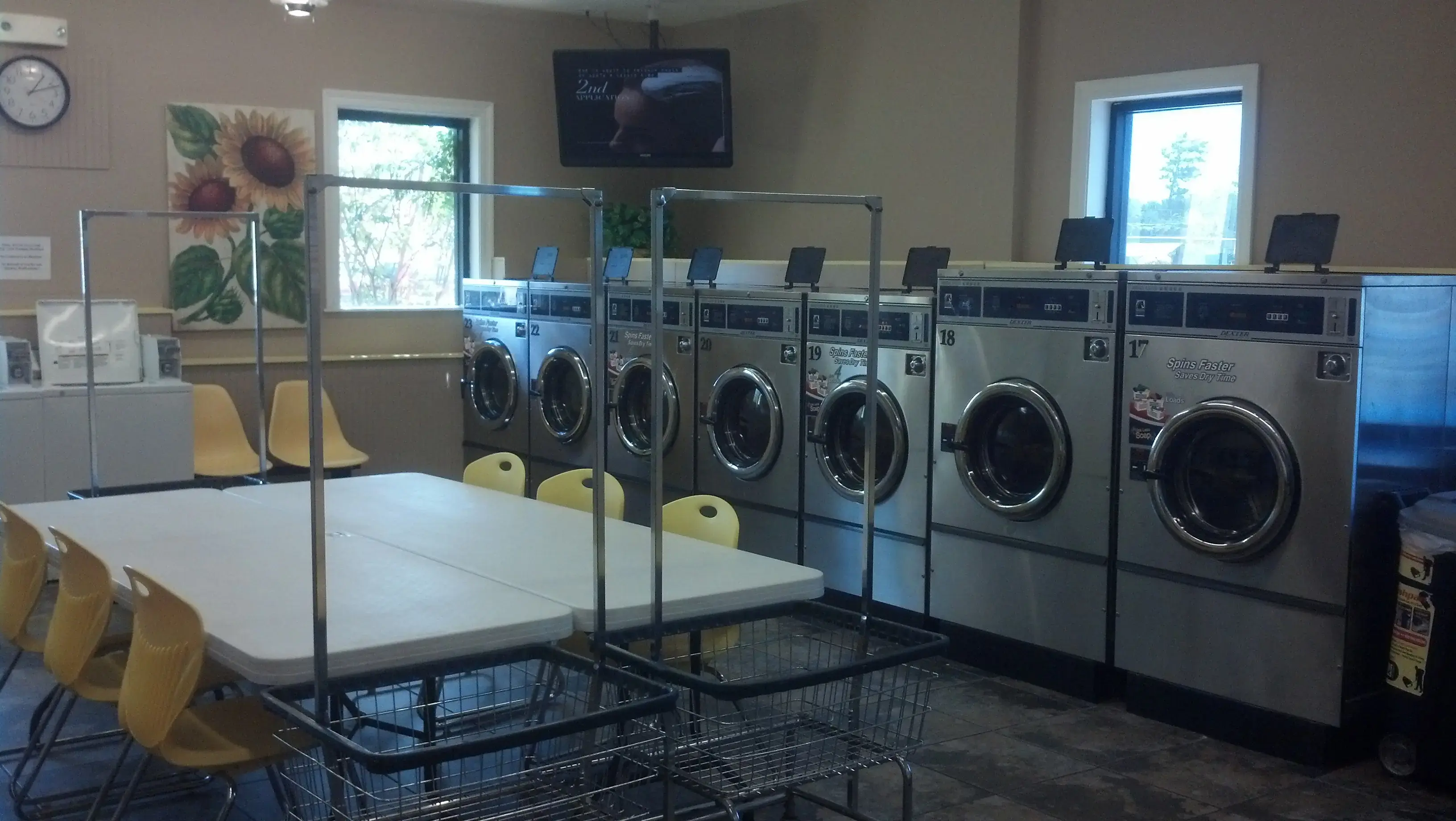 Michigan Square Laundromat thumbnail 1