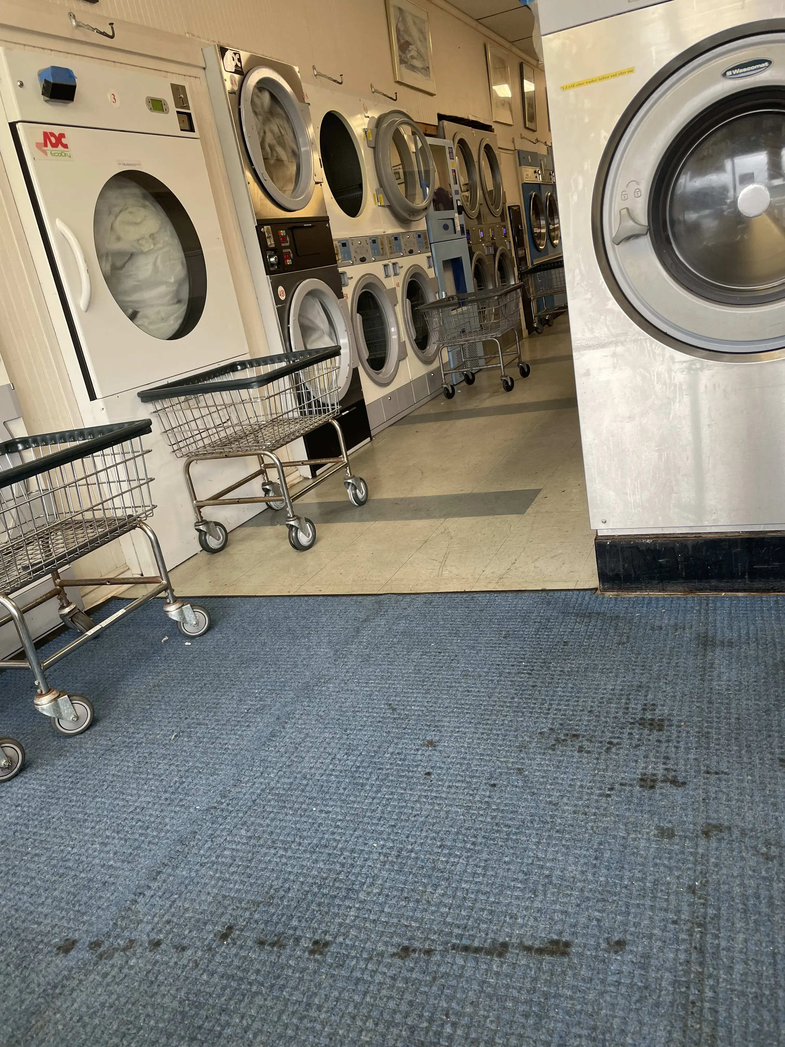 Micki's Laundromat location