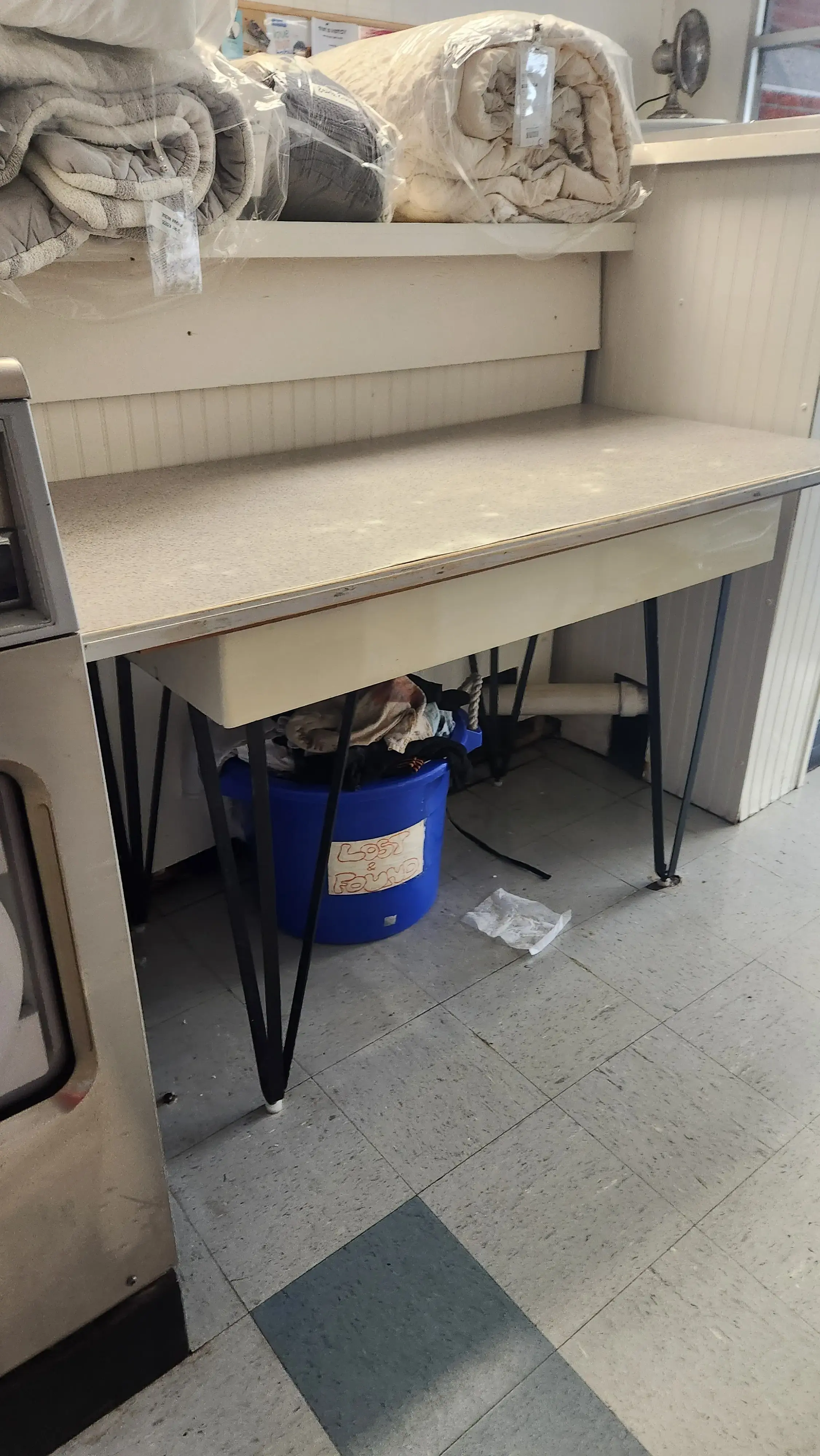 Micki's Laundromat - Image 4