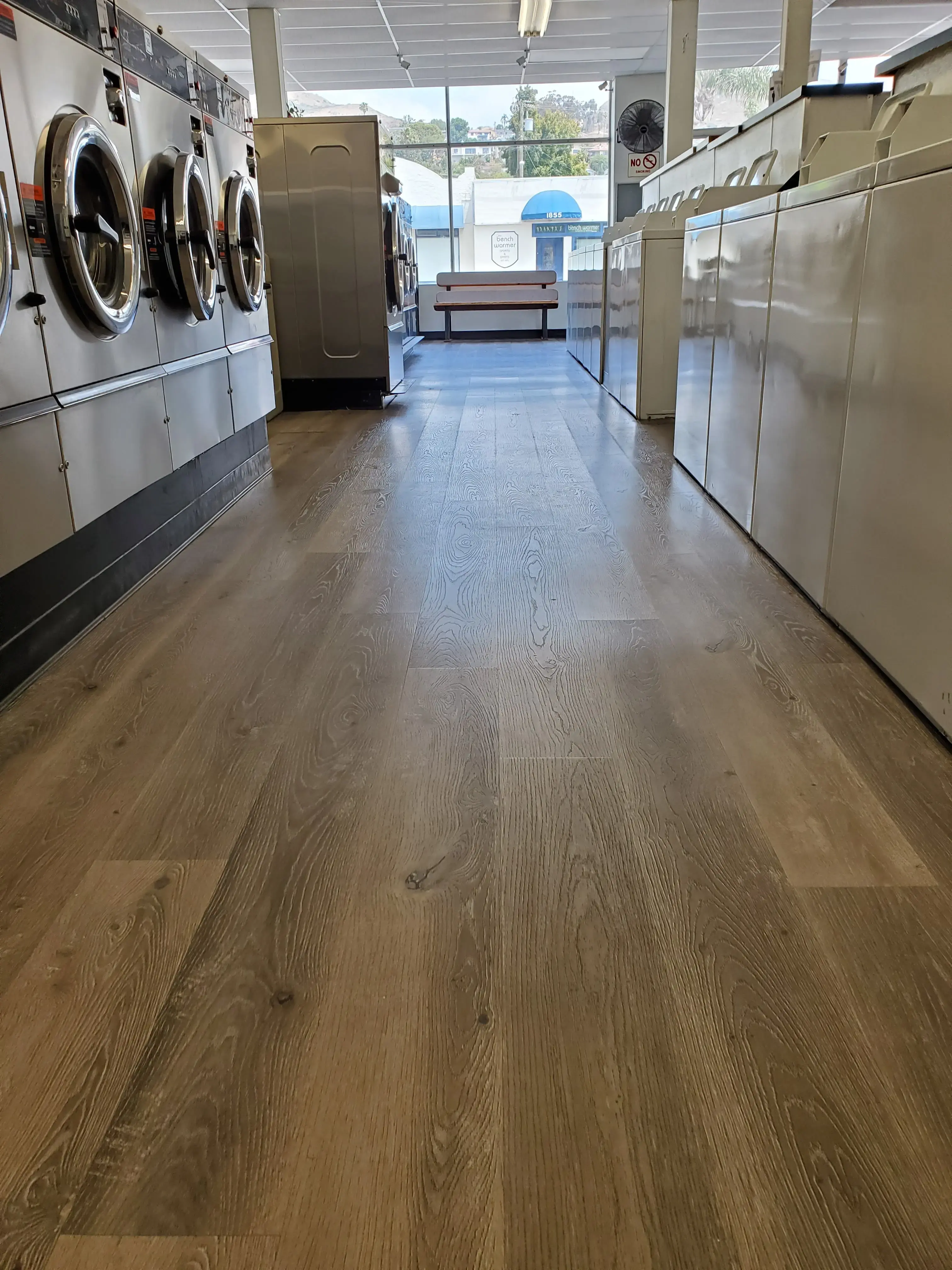 Mid Town Coin Laundry - Image 13