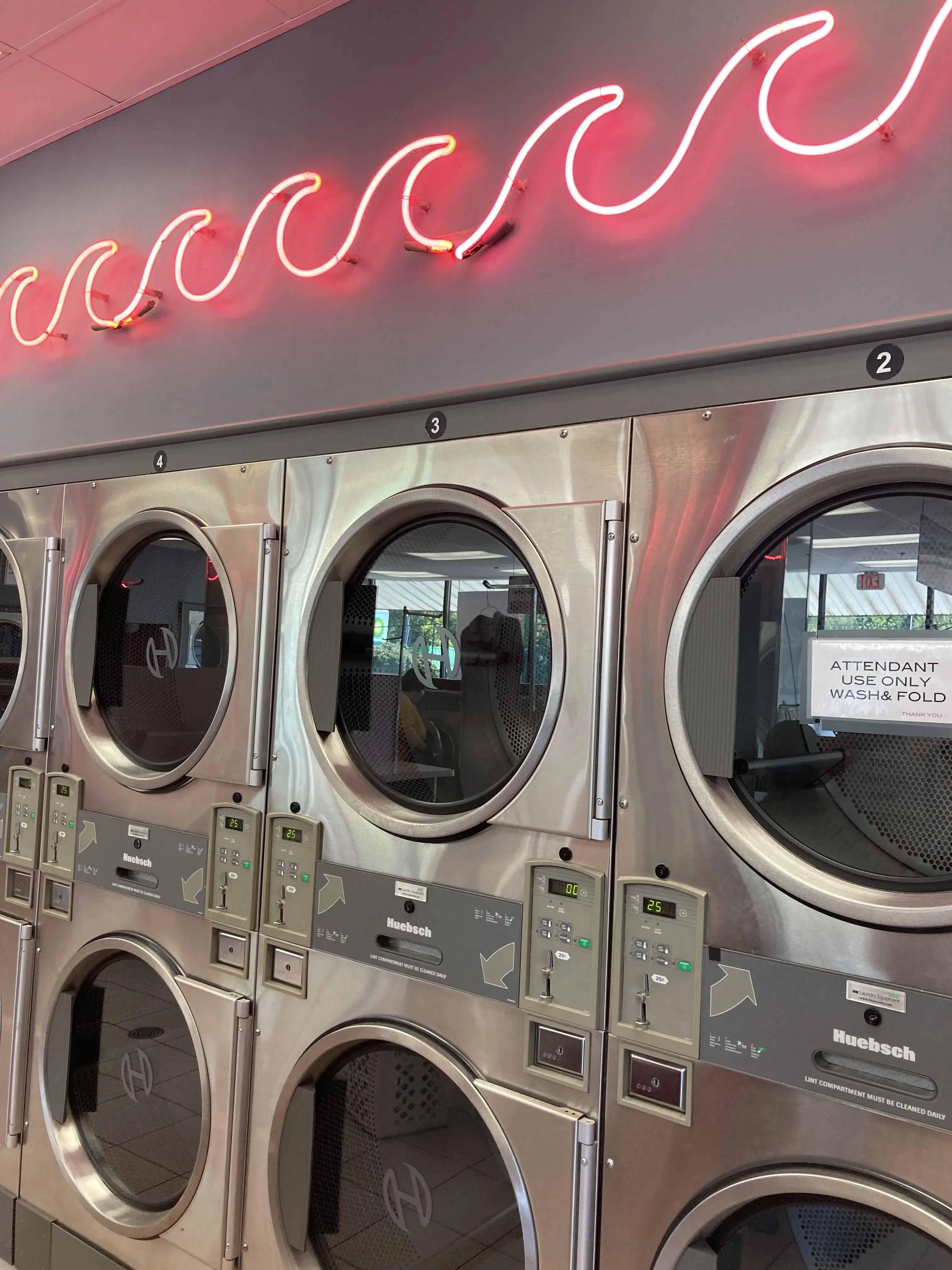 Mid Valley Laundromat - Image 2