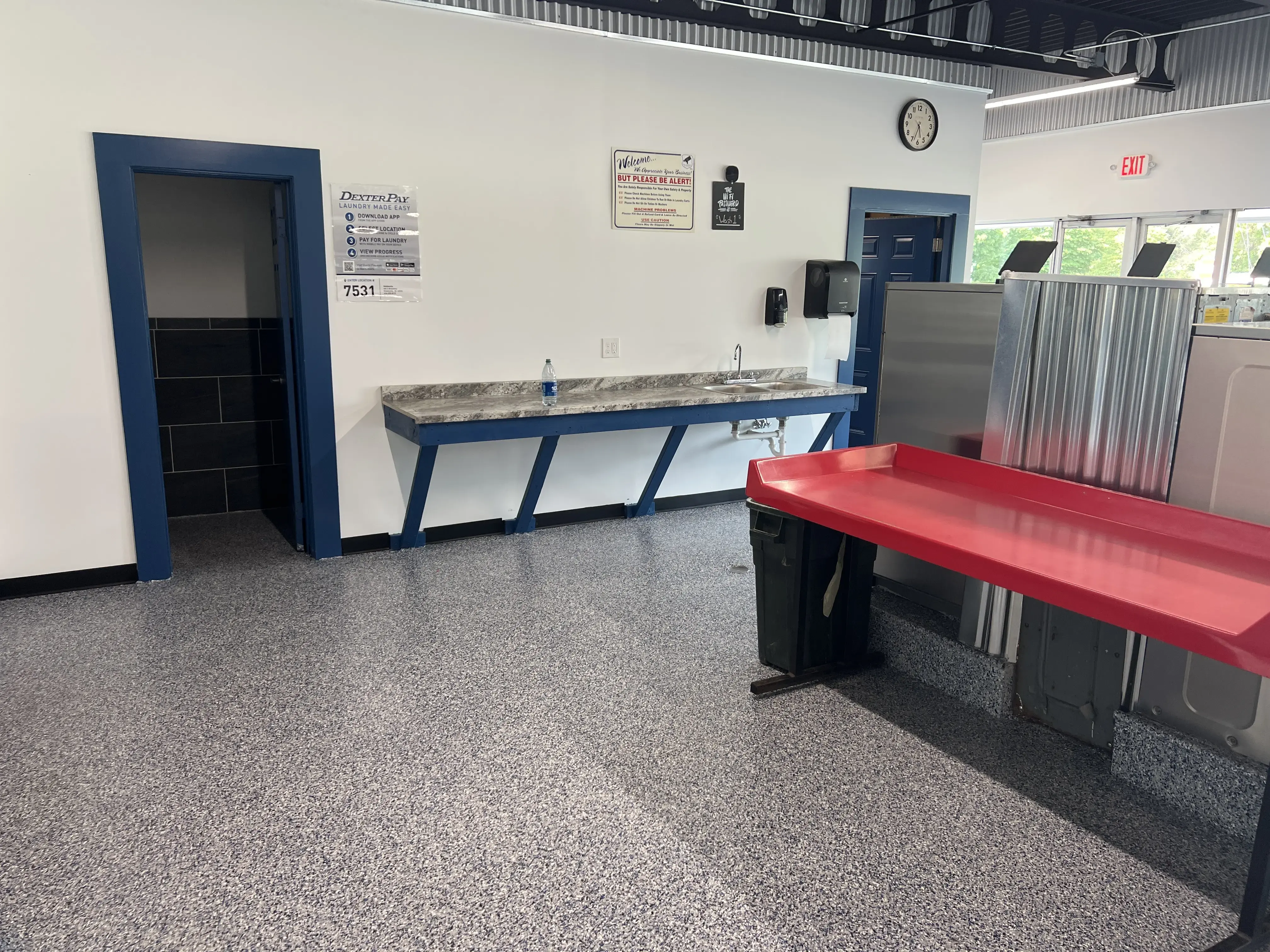 Middleville Laundromat - Image 13