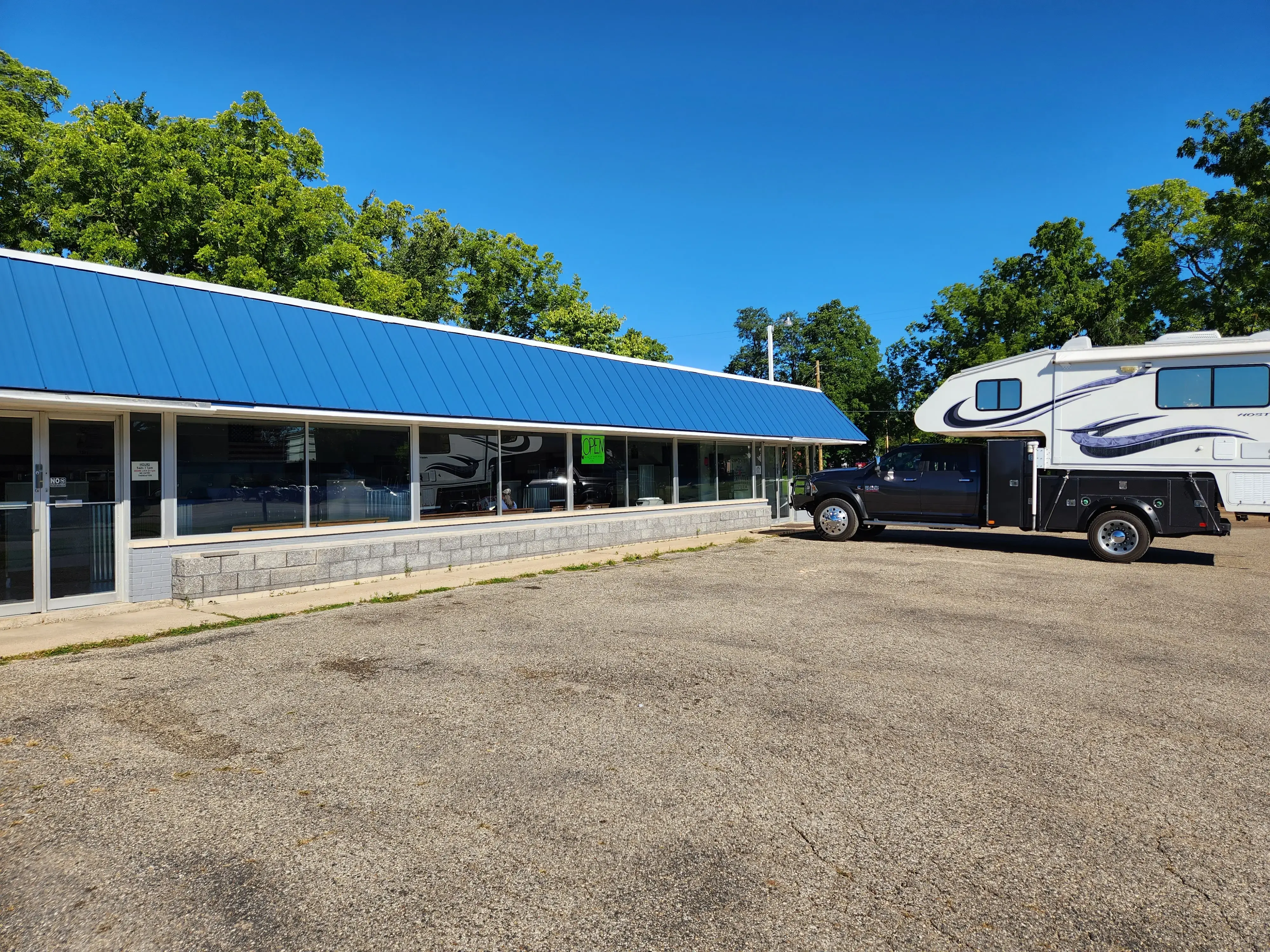 Middleville Laundromat thumbnail 3