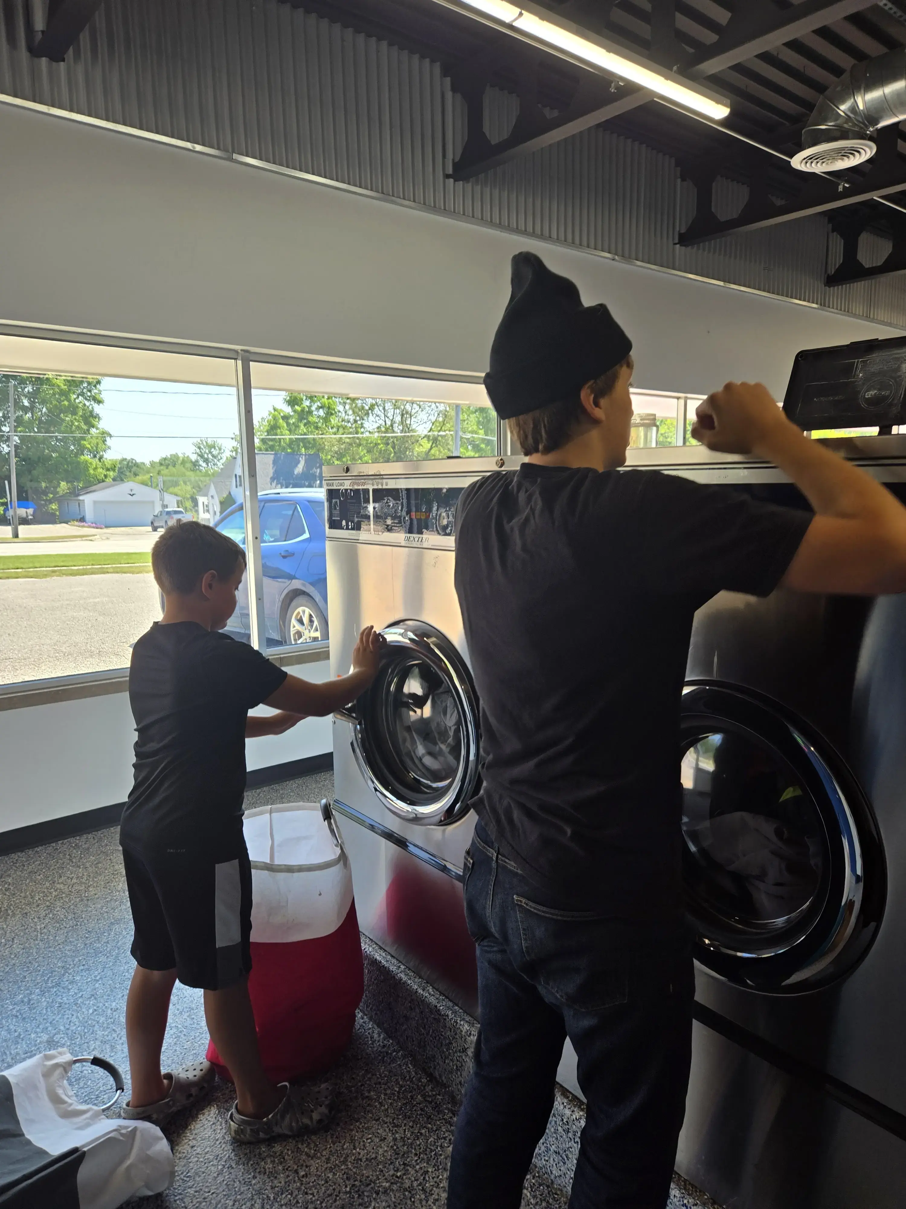 Middleville Laundromat thumbnail 11