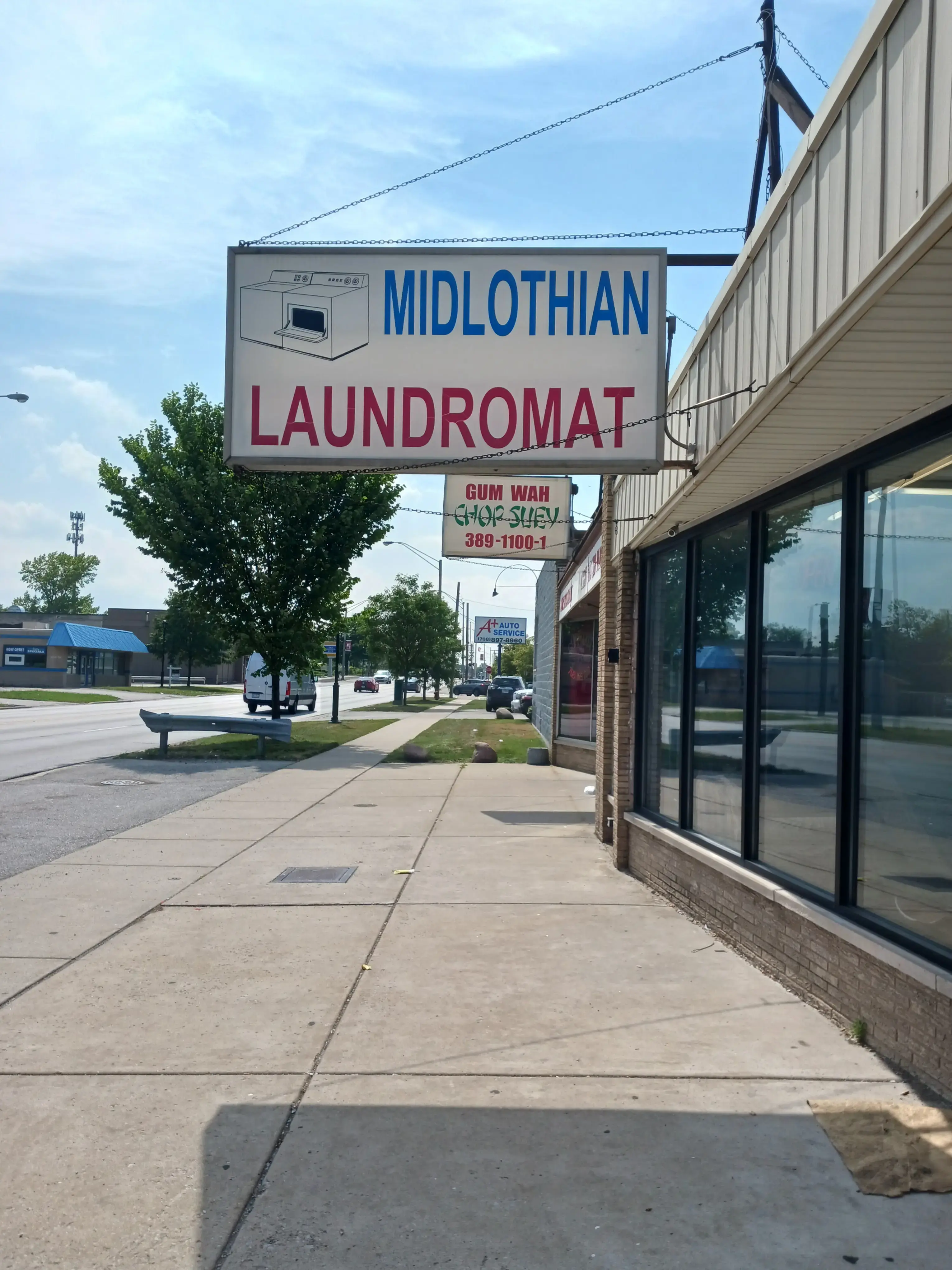 MIDLOTHIAN LAUNDROMAT thumbnail 3
