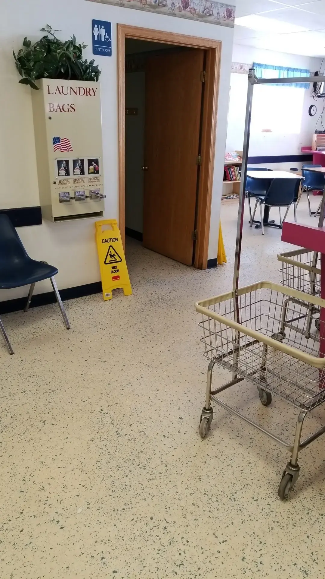 Midtown Laundromat & Tanning thumbnail 11