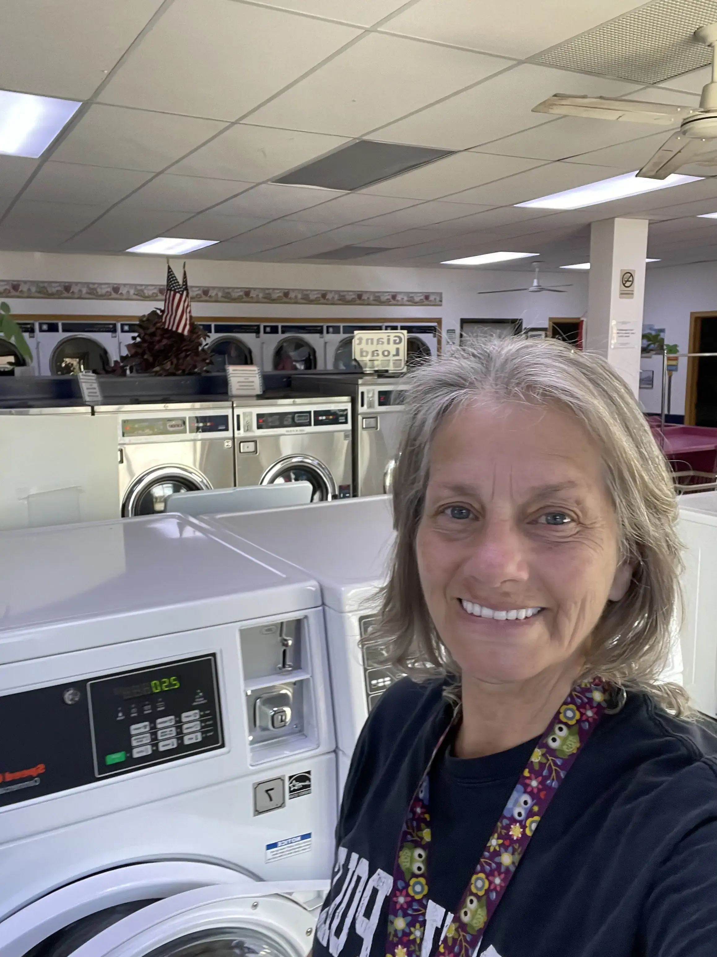 Midtown Laundromat & Tanning thumbnail 13